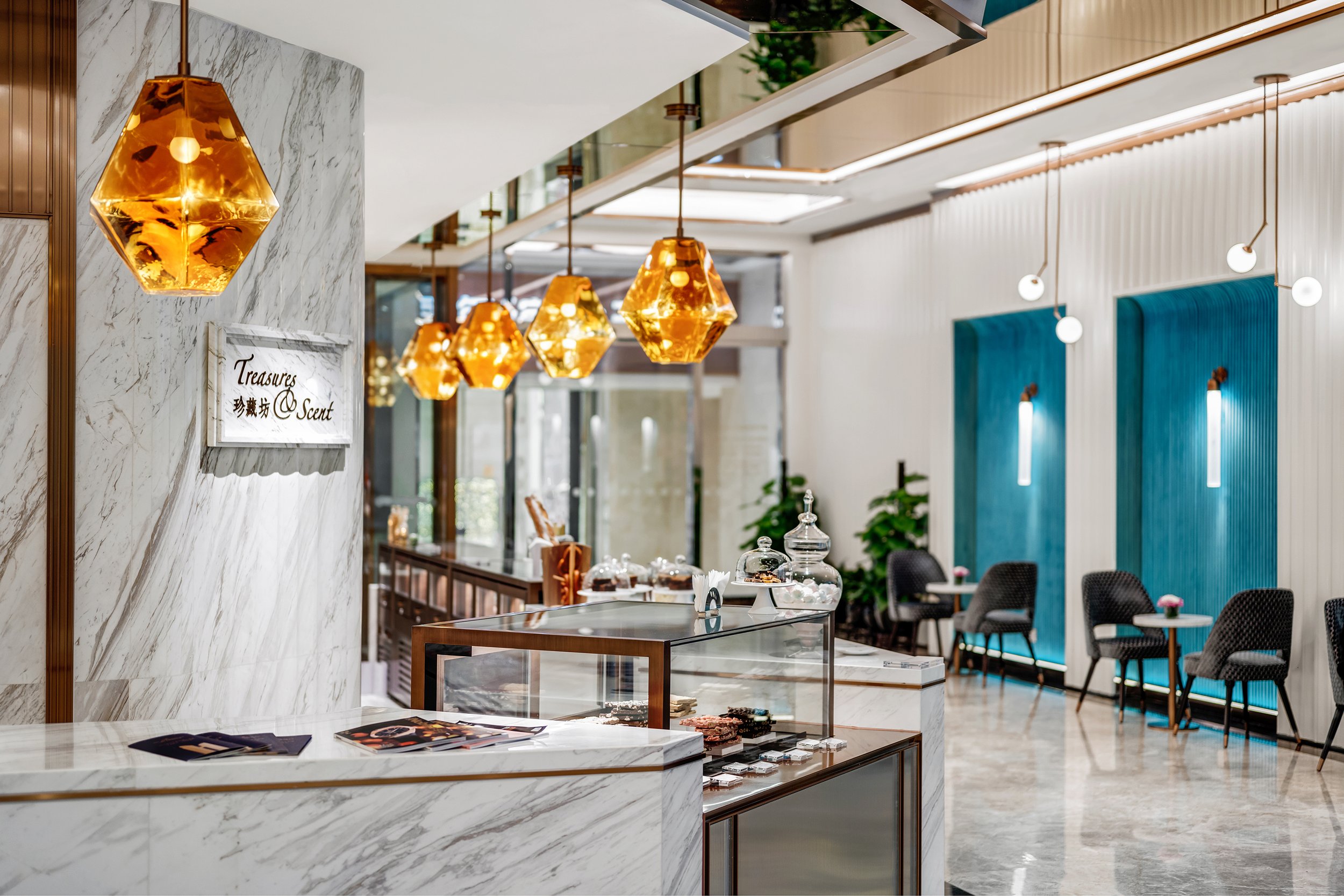 xlms-treasures-scent-langham-hotel-13.jpg