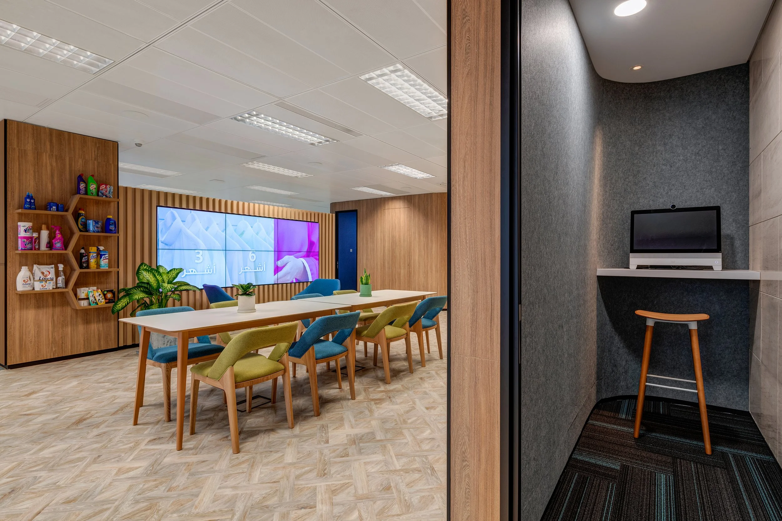 xlms-reckitt-benckiser-office-16.jpg