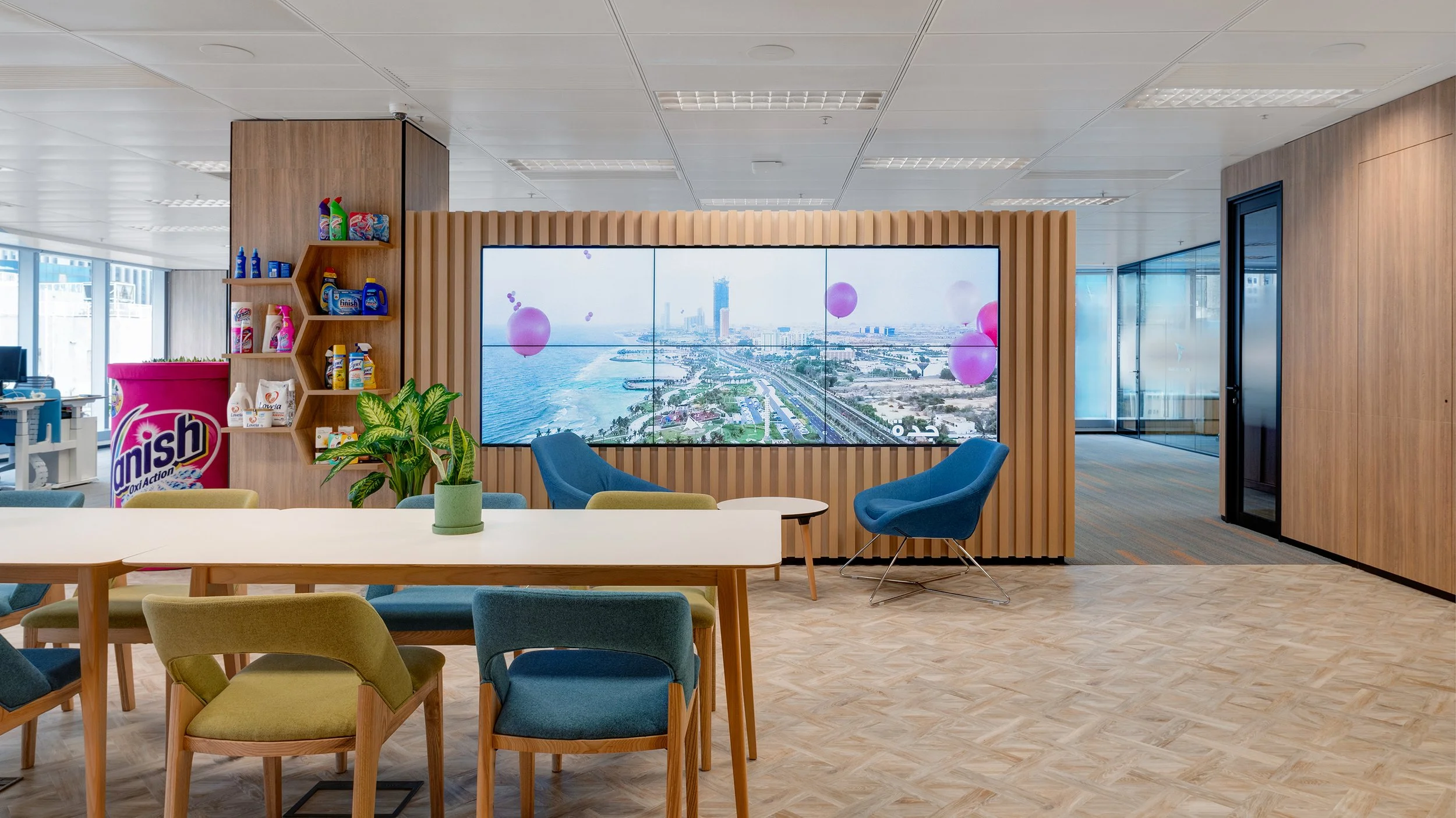xlms-reckitt-benckiser-office-18.jpg