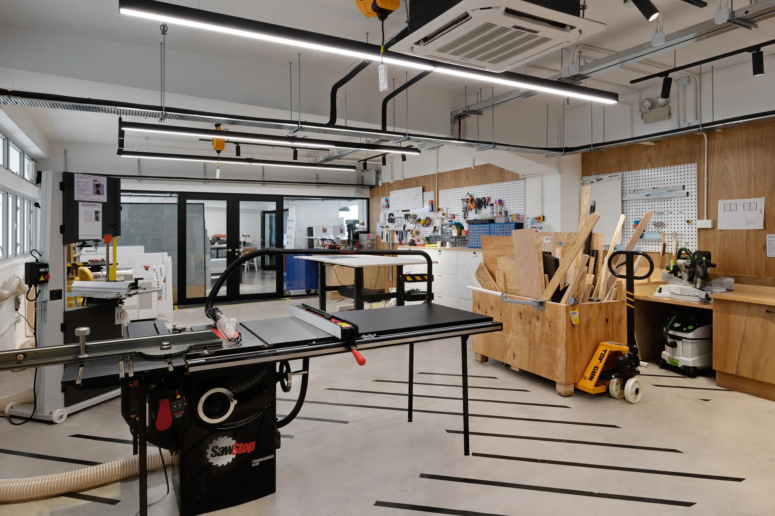 xlms-Innovation-center-17.jpg