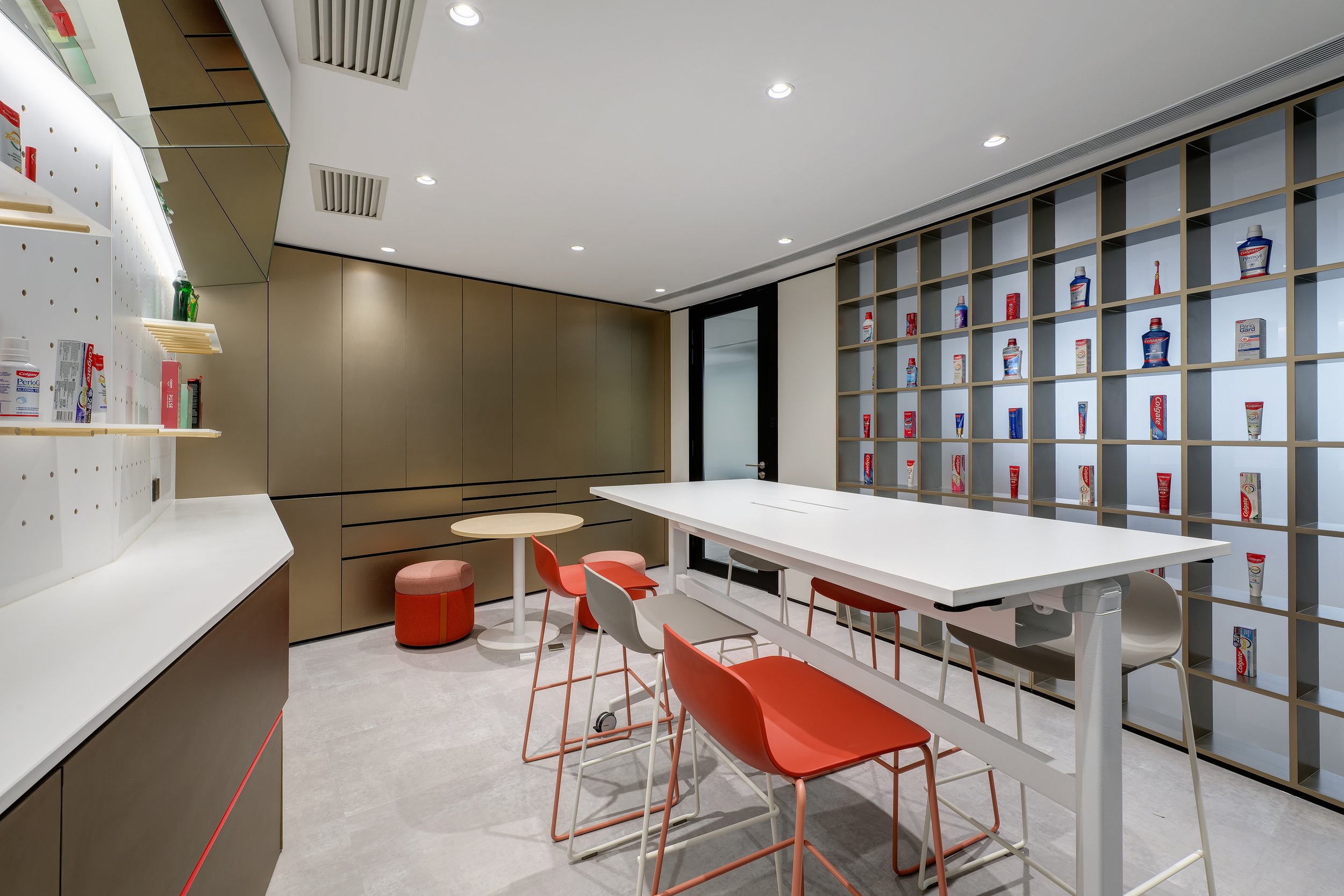 xlms-colgate-palmolive-workplace-10.jpg