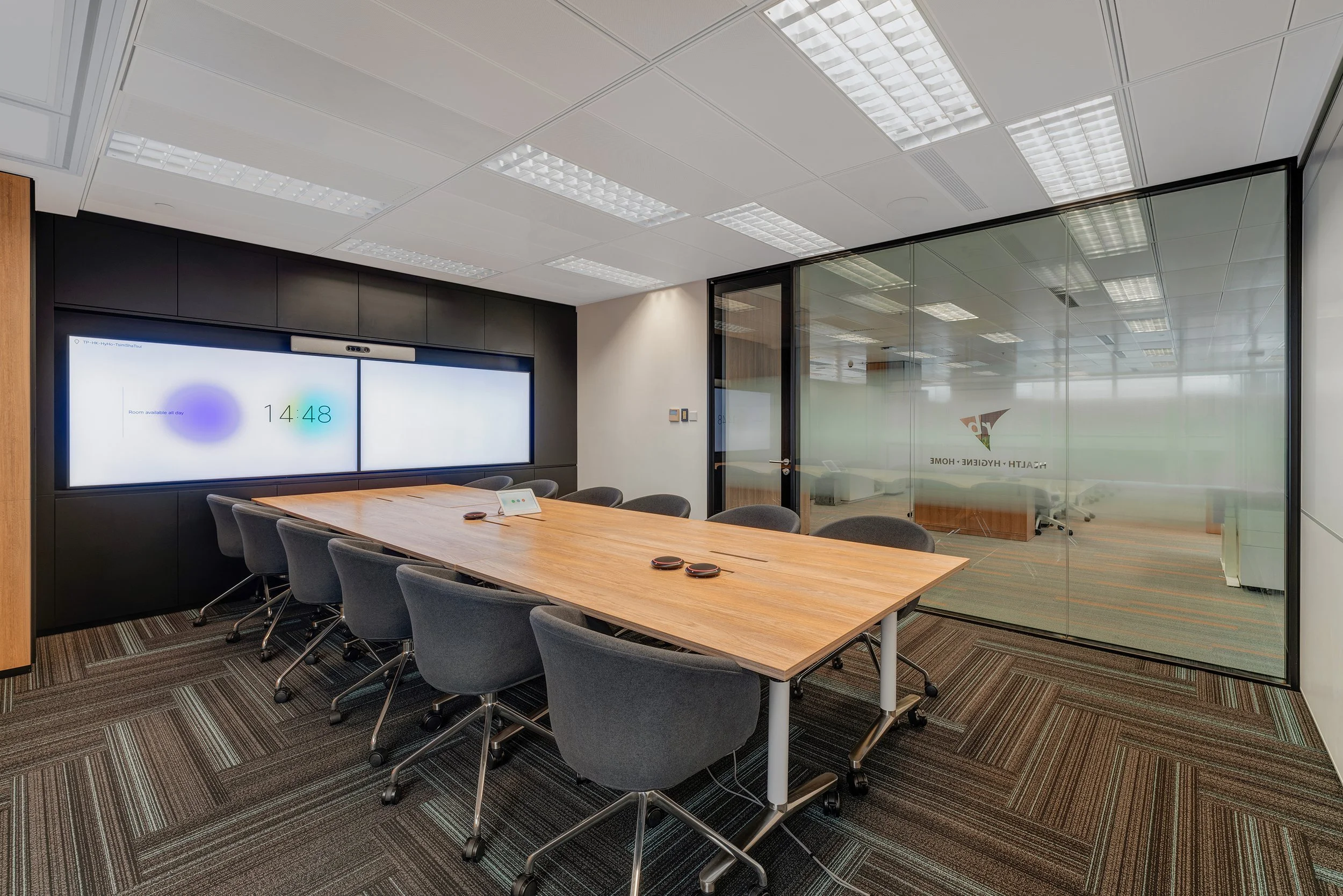 xlms-reckitt-benckiser-office-6.jpg
