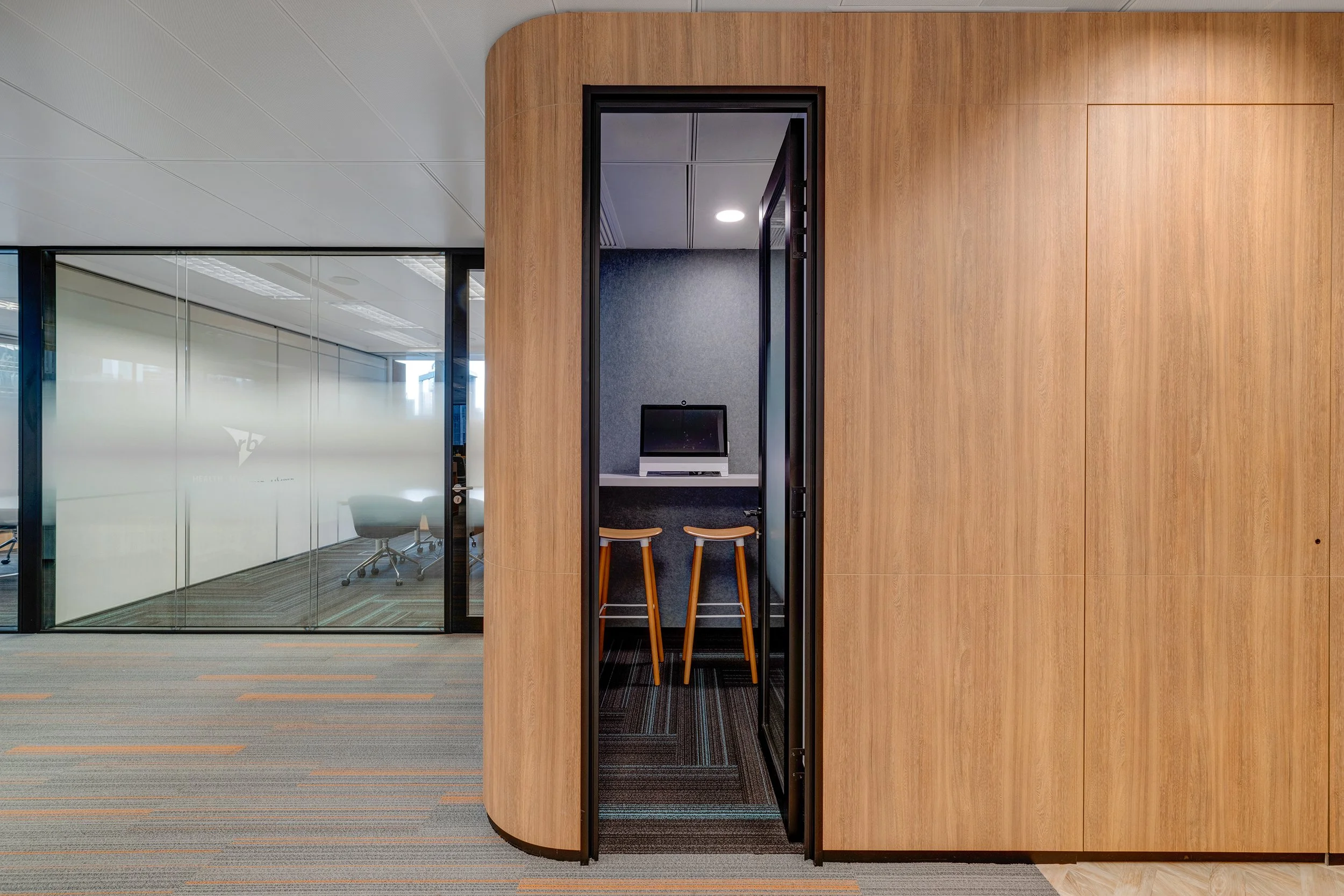 xlms-reckitt-benckiser-office-9.jpg