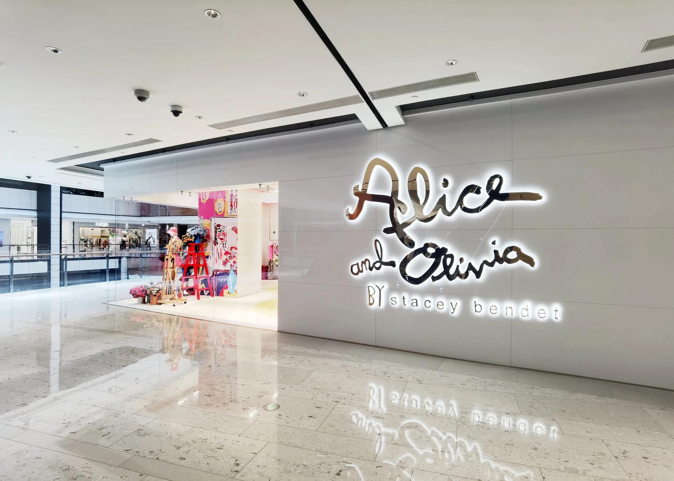 xlms-alice-olivia-wf-central-2.jpeg