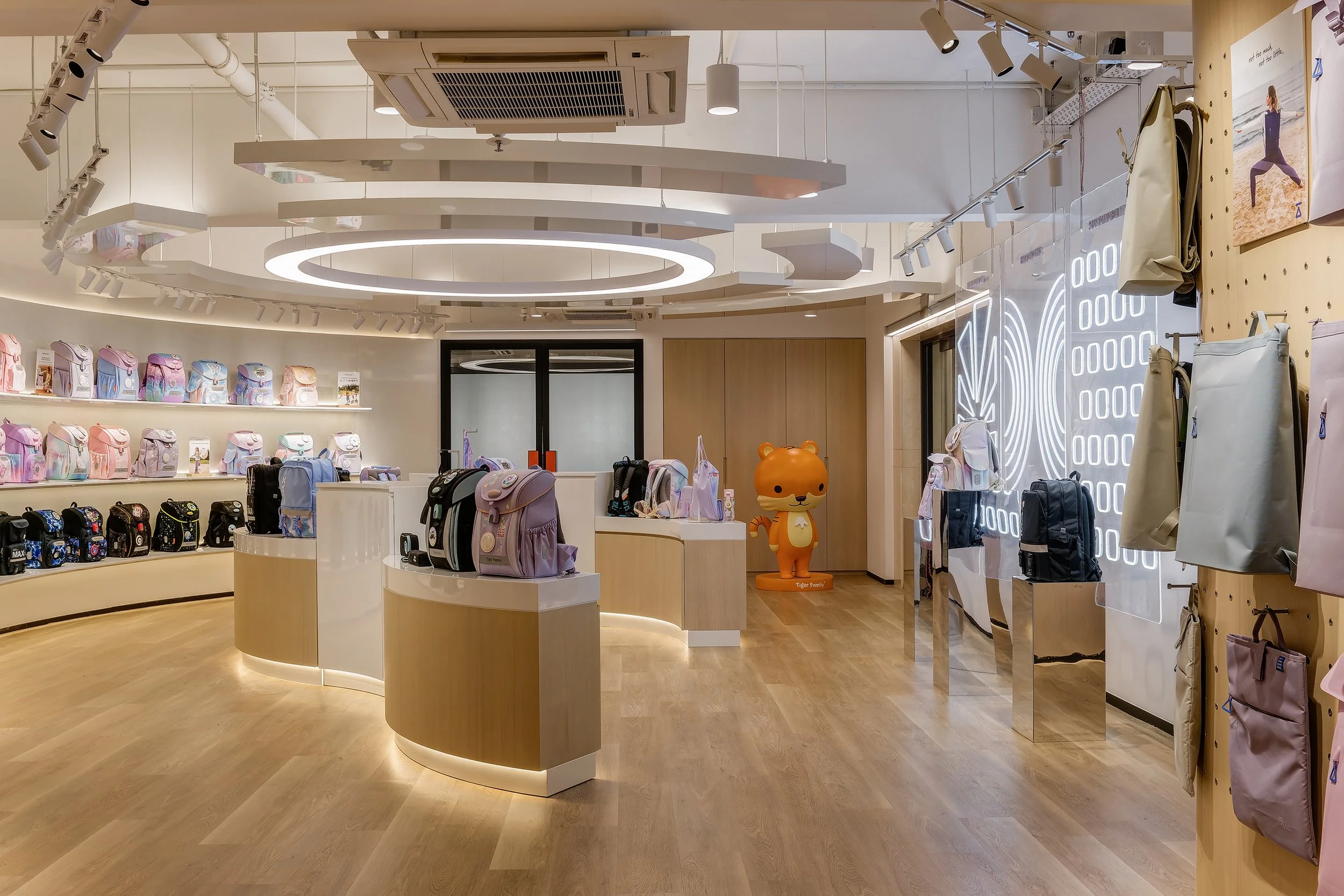 xlms-tiger-family-showroom-3.jpg