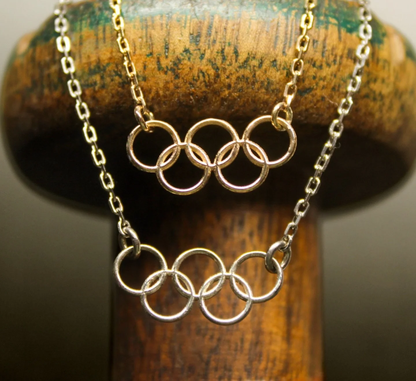I spent a lot of my summer creating commemorative Olympic pendants and bracelets for some of @teamgb 
It has been so incredible to help celebrate these amazing athletes achievements!🏅

Thank you @esme_boothy for asking me and organising it all ✨

St