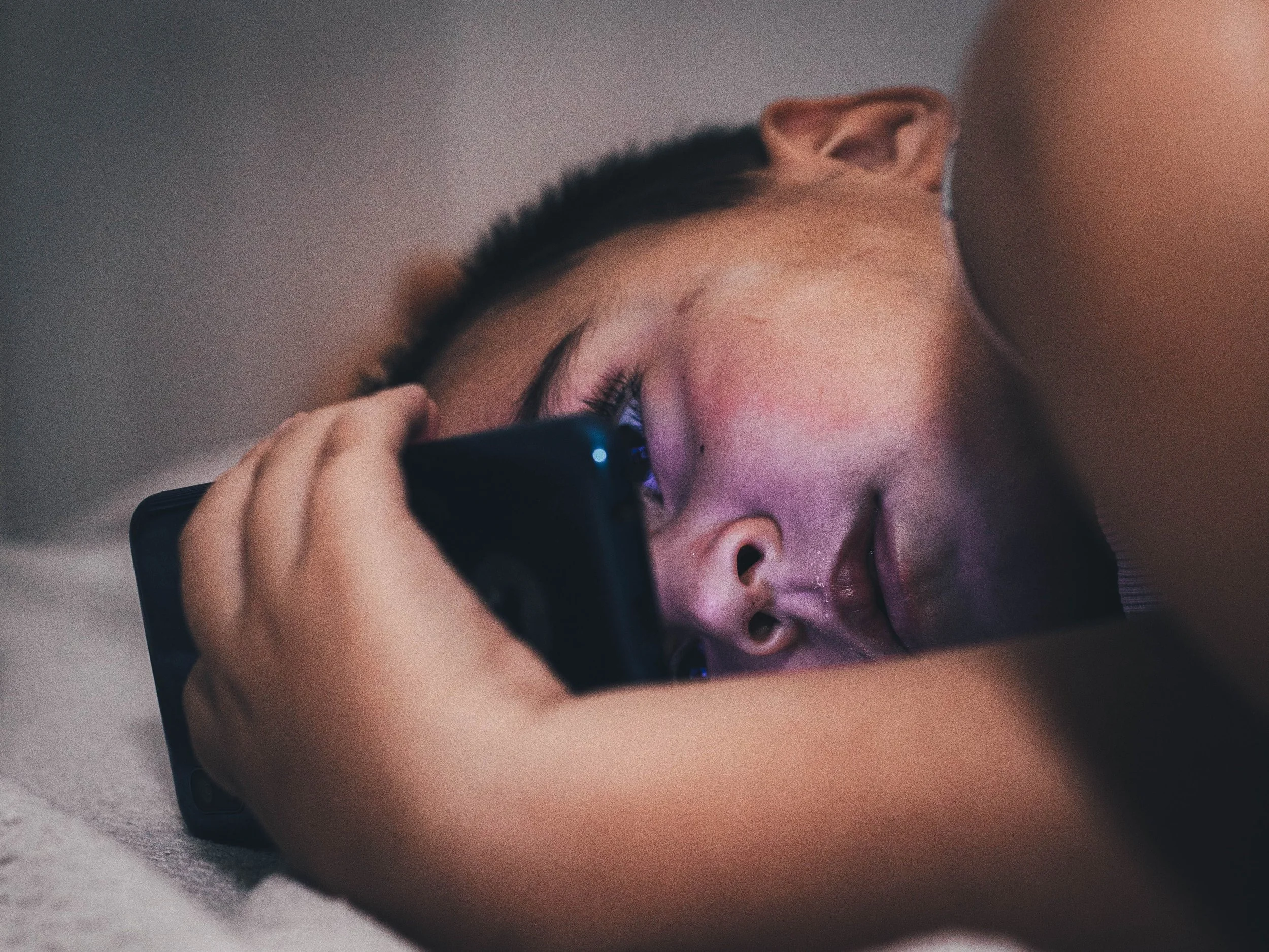 Technology, Loneliness, and the Illusion of Connection