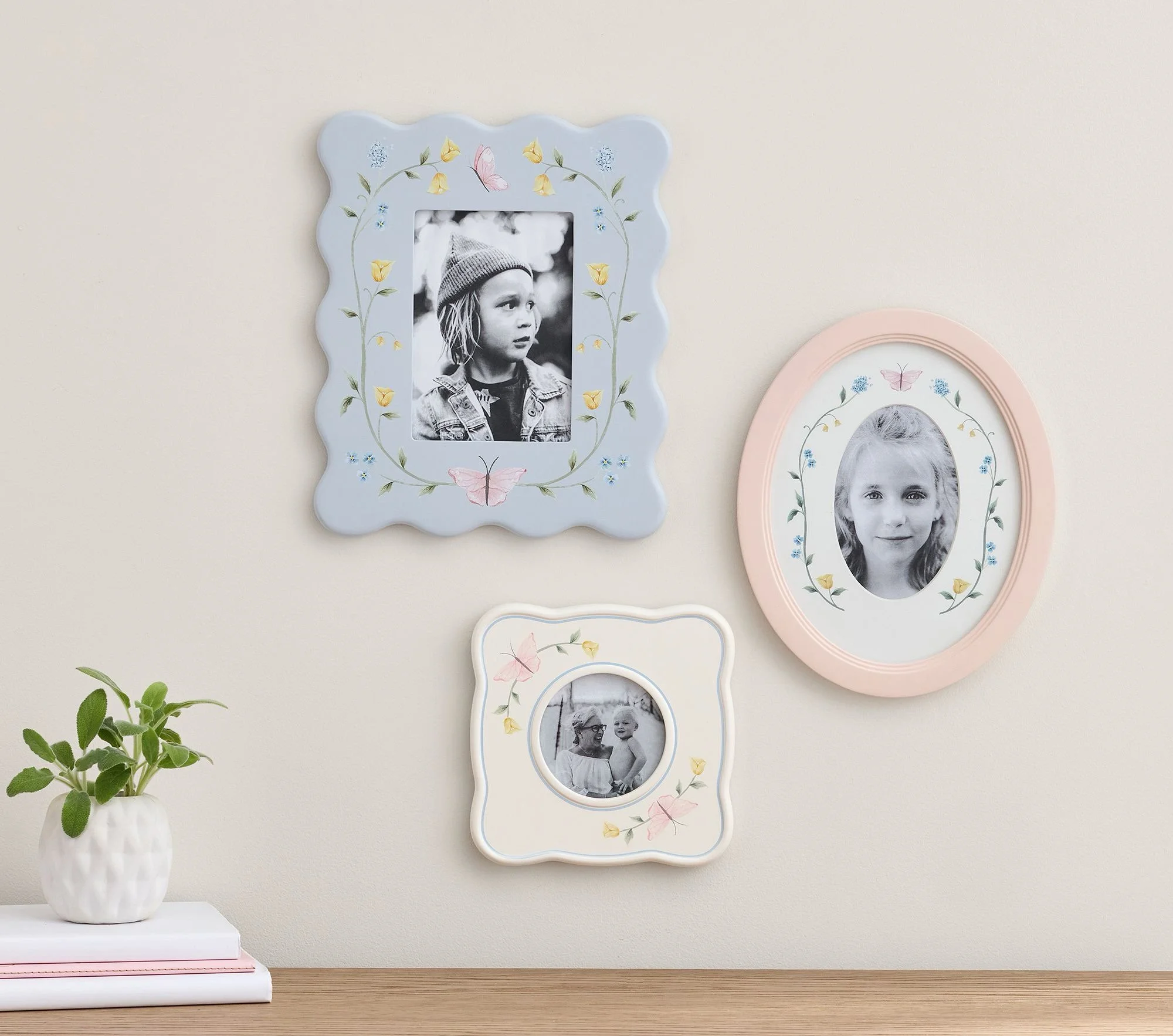 Garden Butterfly Gallery Frames
Artwork: Amelia Hawkins
Product Design: PBK Design Team