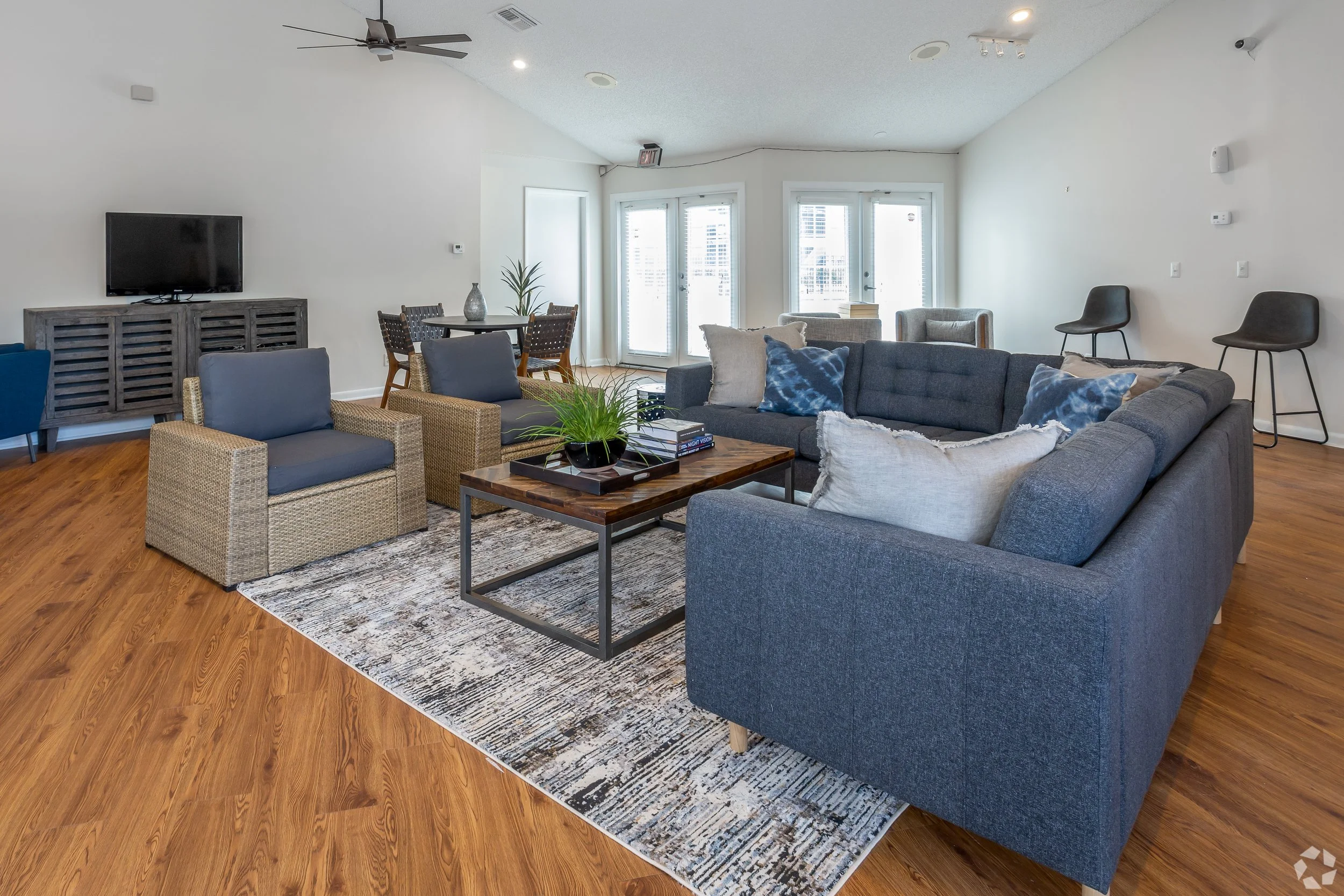 InteriorPhoto (2).jpg