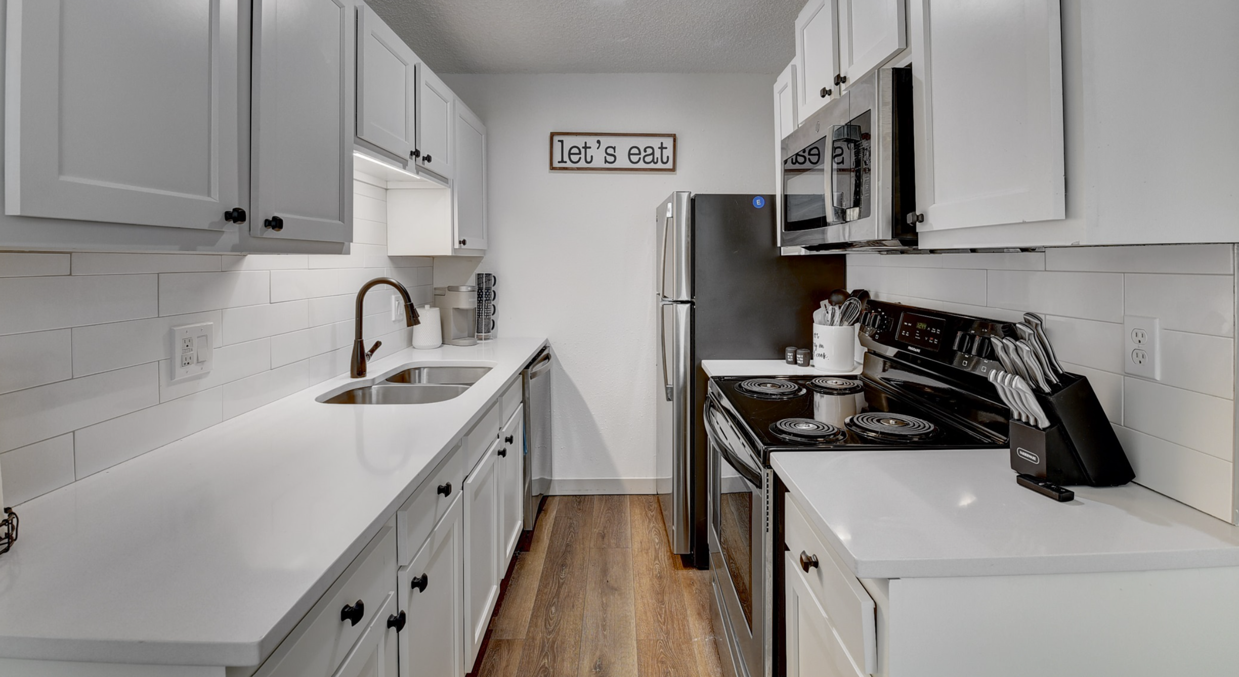 Sloans Kitchen 1.png