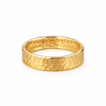 14k Gold Timeless Elegance Band - Size 7