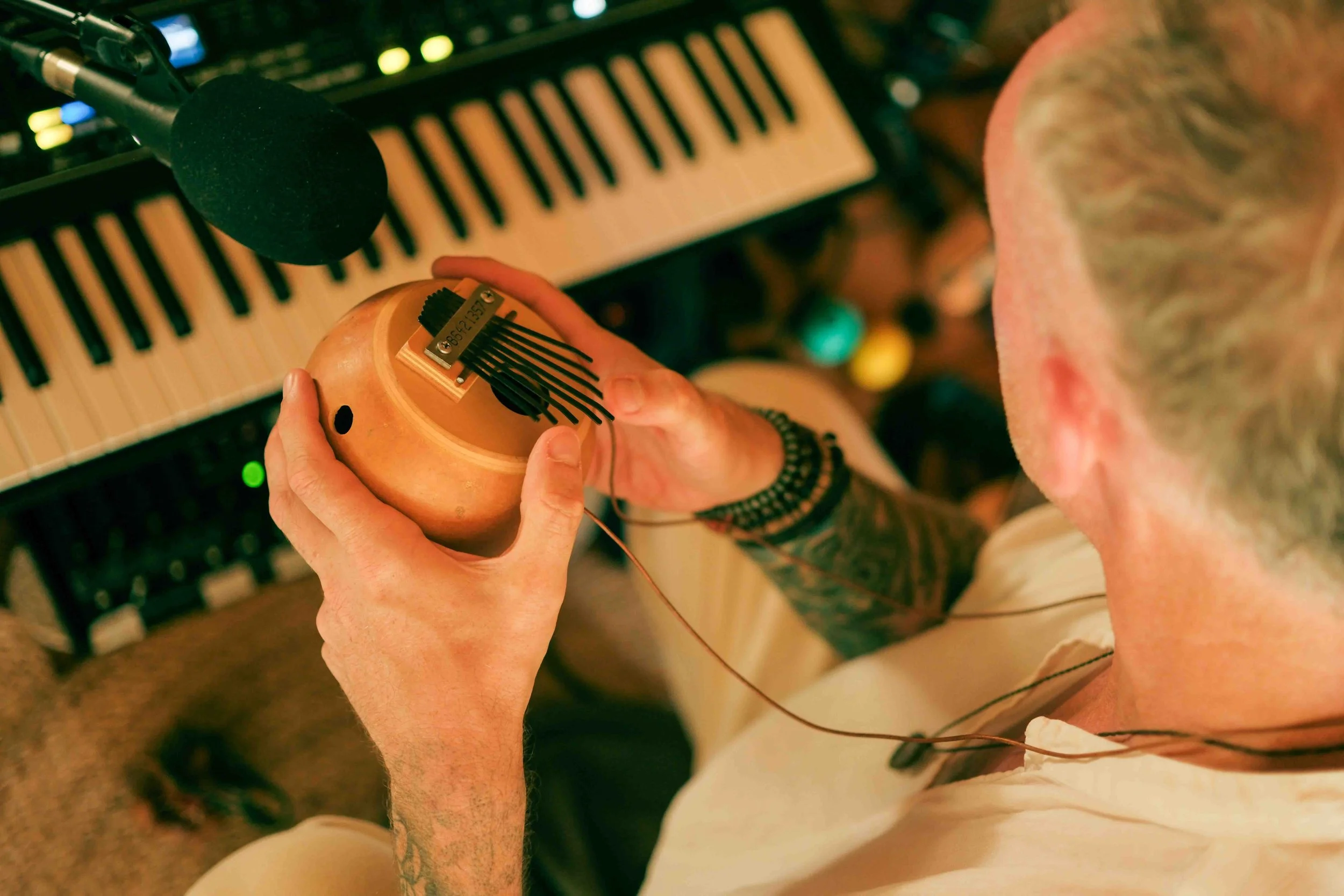 thumb-piano-wide.jpg