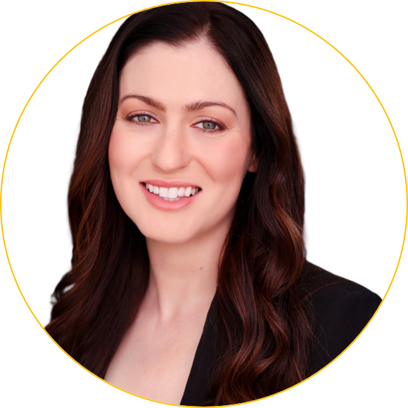 Professional female that is the Owner and Principal Consultant for US and Canada Regulatory Affairs at Solara Regulatory Consulting.