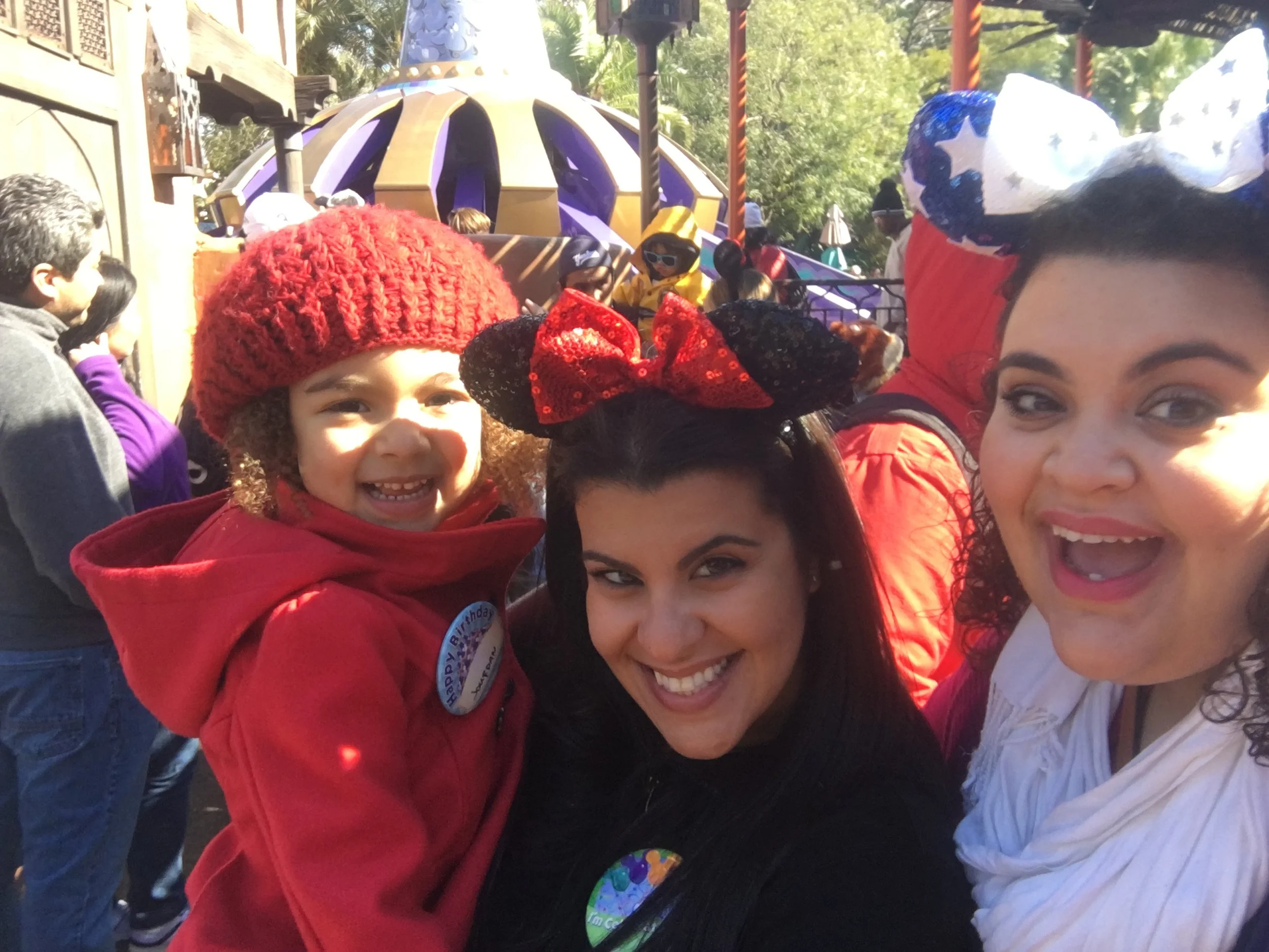 Julie, Heidi, kid Jour at Disney.JPG