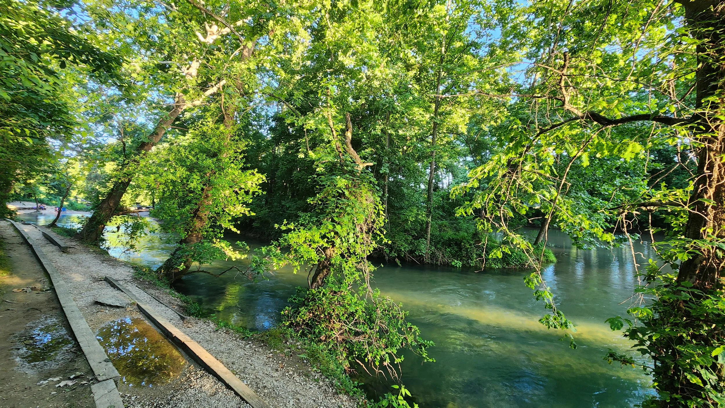 Roubidoux Creek in Roy Laughlin Park, Waynesville, MO.

I was in the area for a training and stumbled upon this park. Wish I had brought my bathing suit so I could've gone swimming.