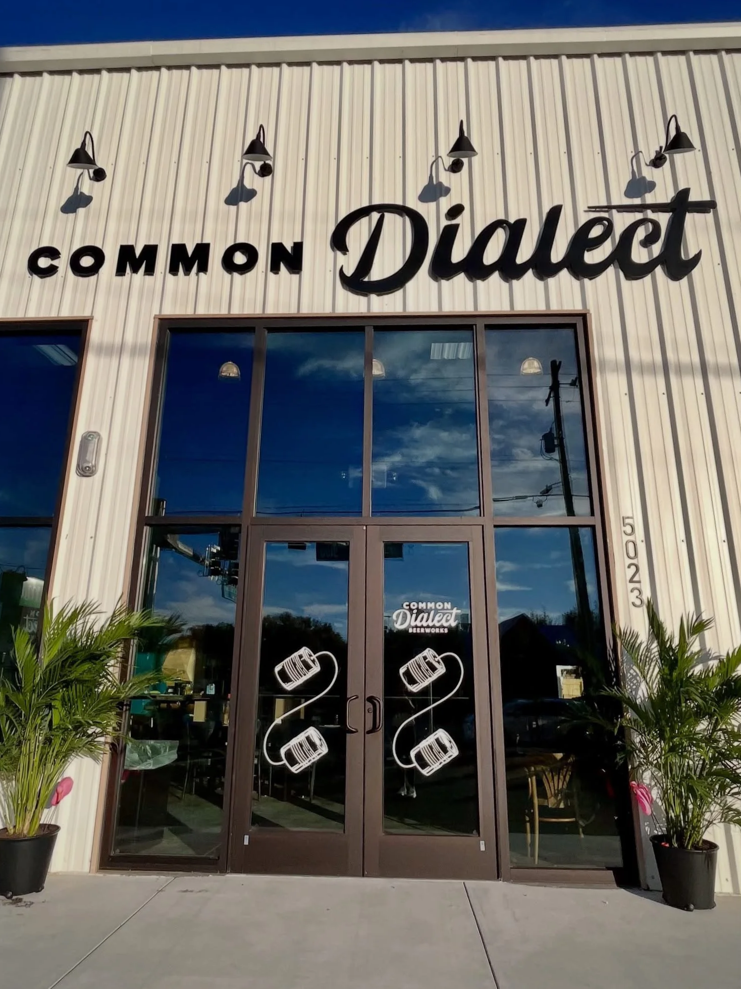 Entrance to Common Dialect Beerworks in Seminole Heights, Tampa.