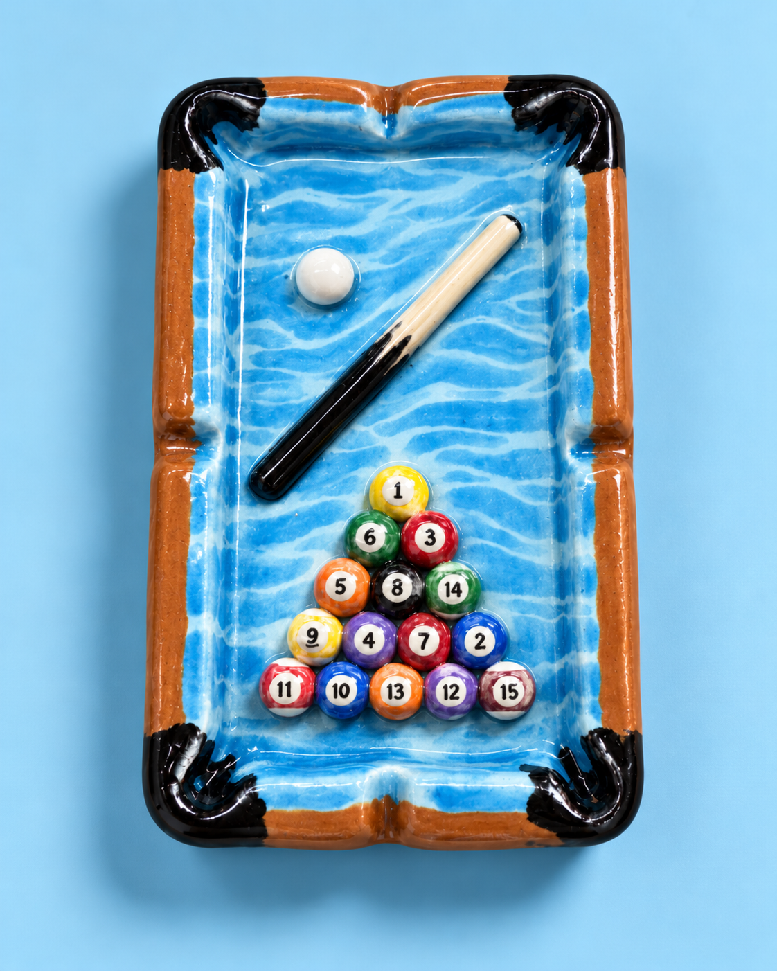 Ceramic Pool Table Ashtray Still Life.png