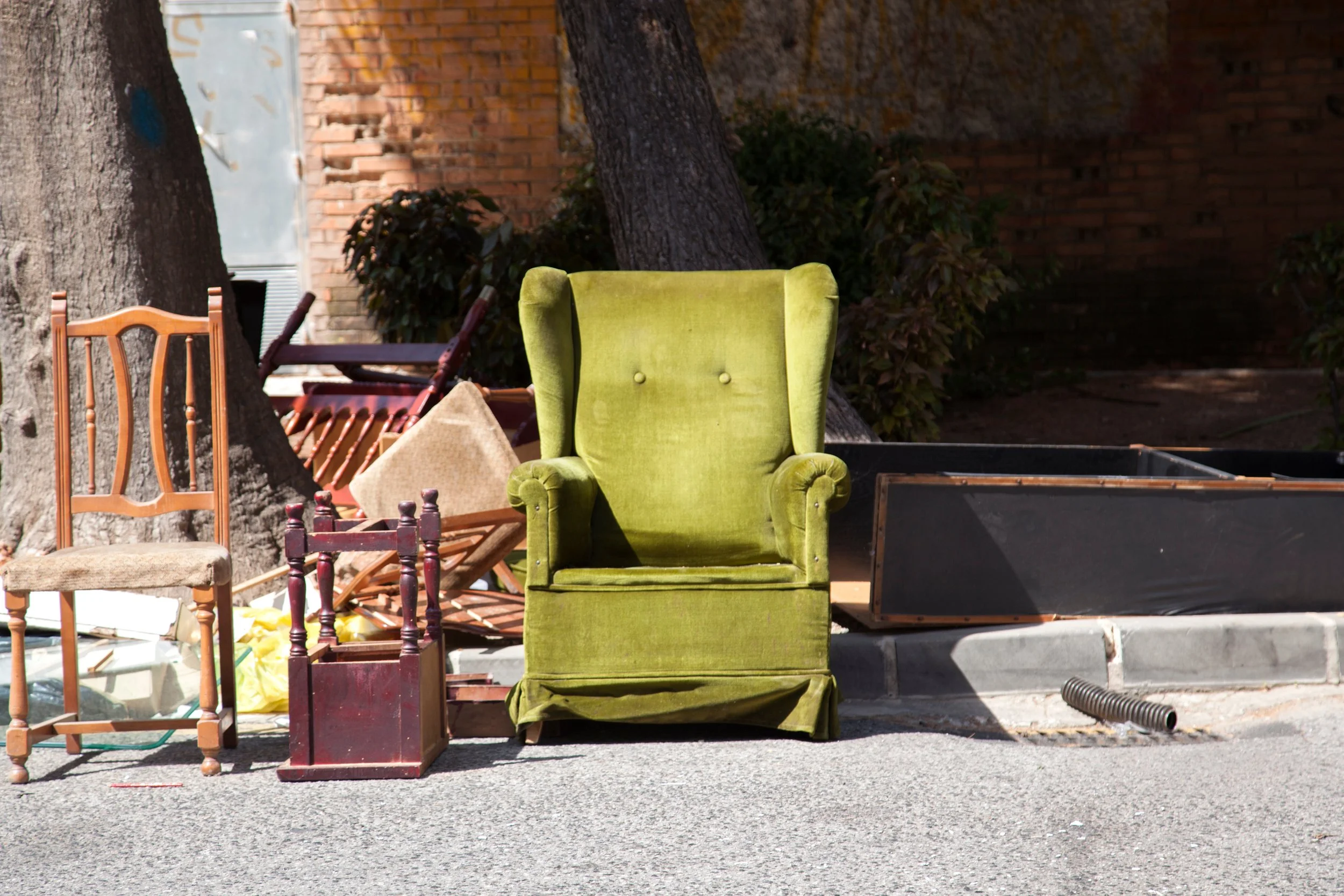Junk Removal, Old Furniture, Trash hauling