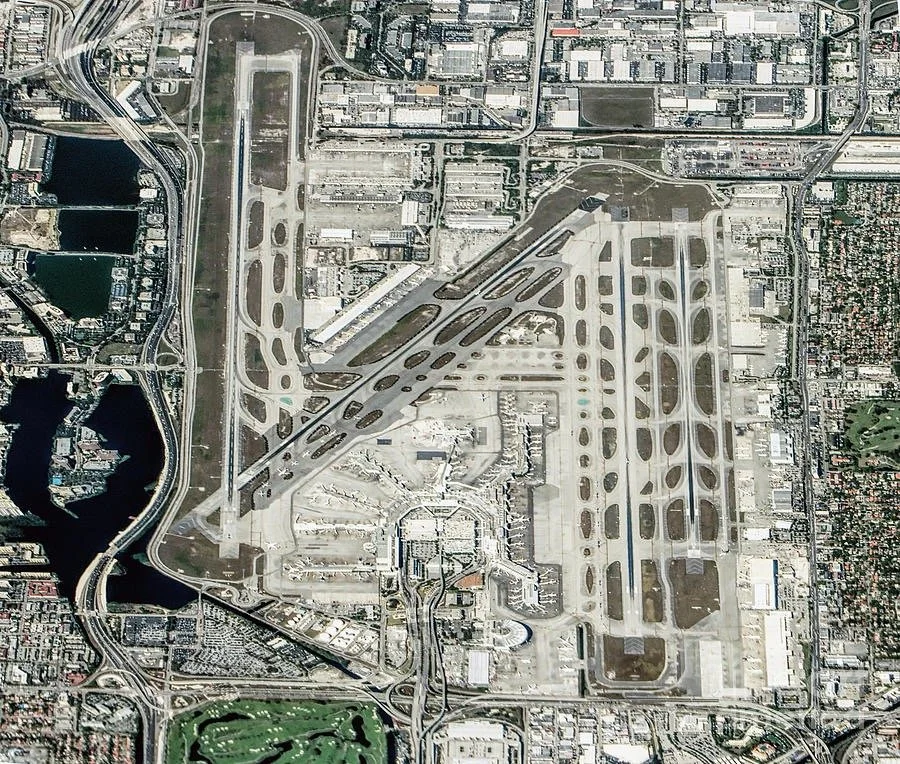 Miami International Airport (MIA) 