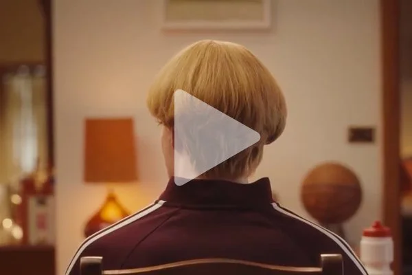 A thumbnail of Medibank's latest advertising campaign - the back of Sharon Strezlecki's head!
