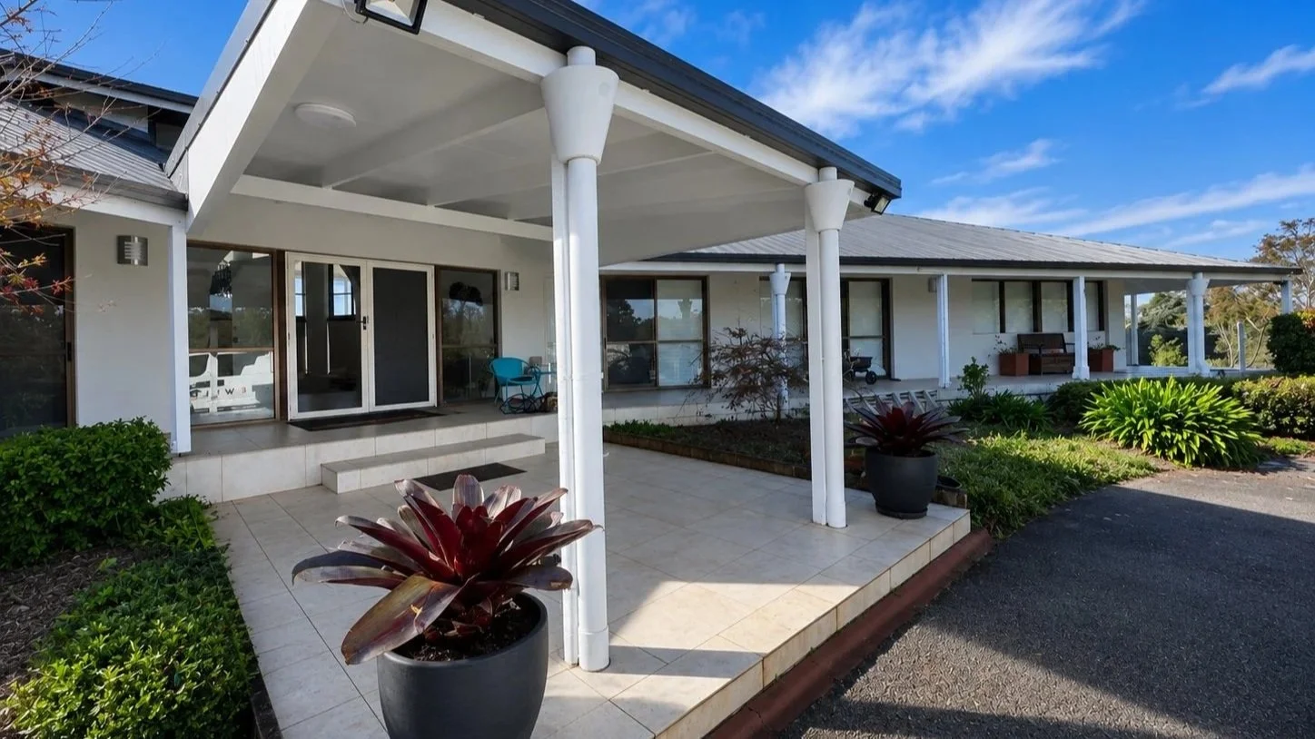 Exterior house repaint completed in Tamborine Mountain