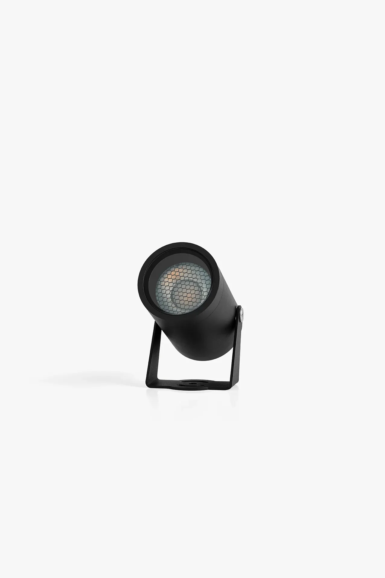 alag-m-black--02.webp
