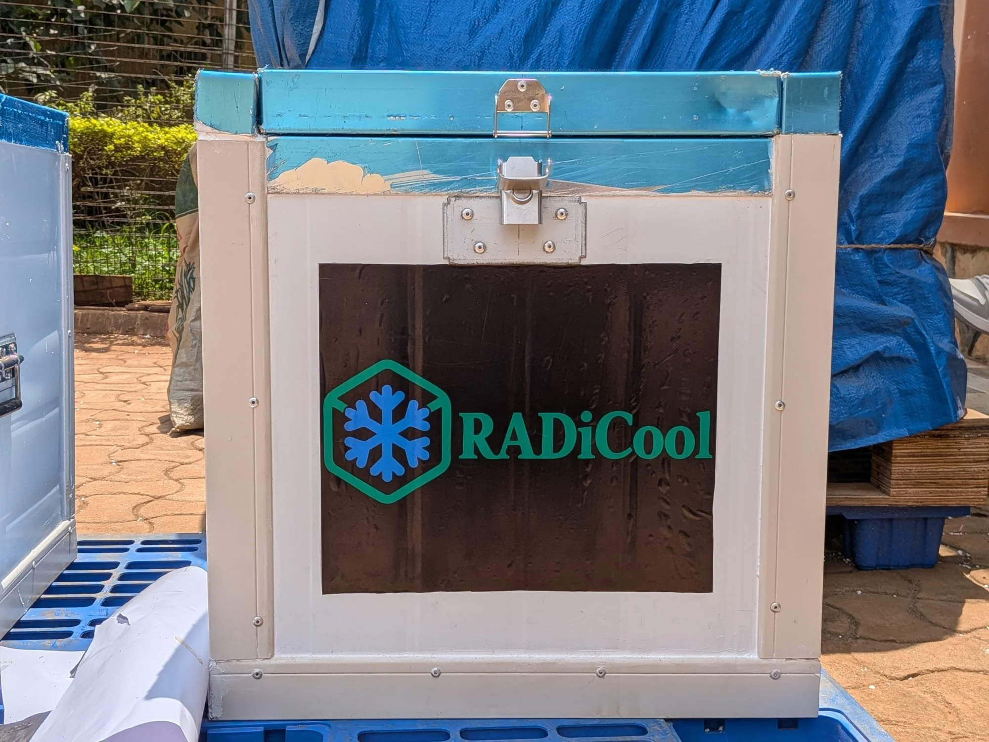 RADiCool cooling box