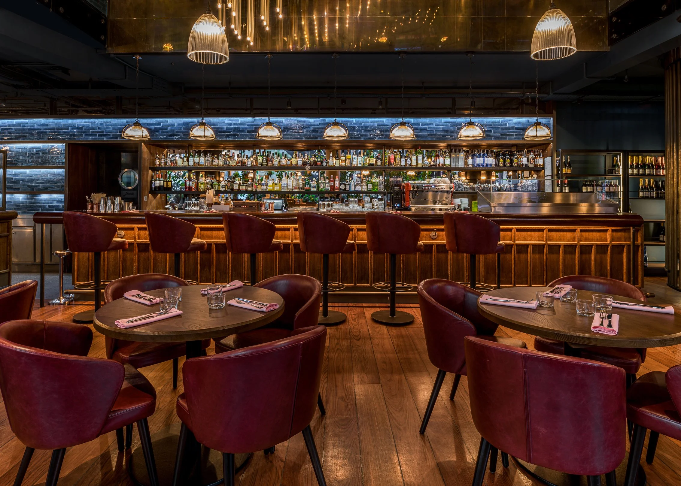 Rockett_Studio_Restaurant_Interior_Design_Burger & Lobster_WHotel_9.jpg