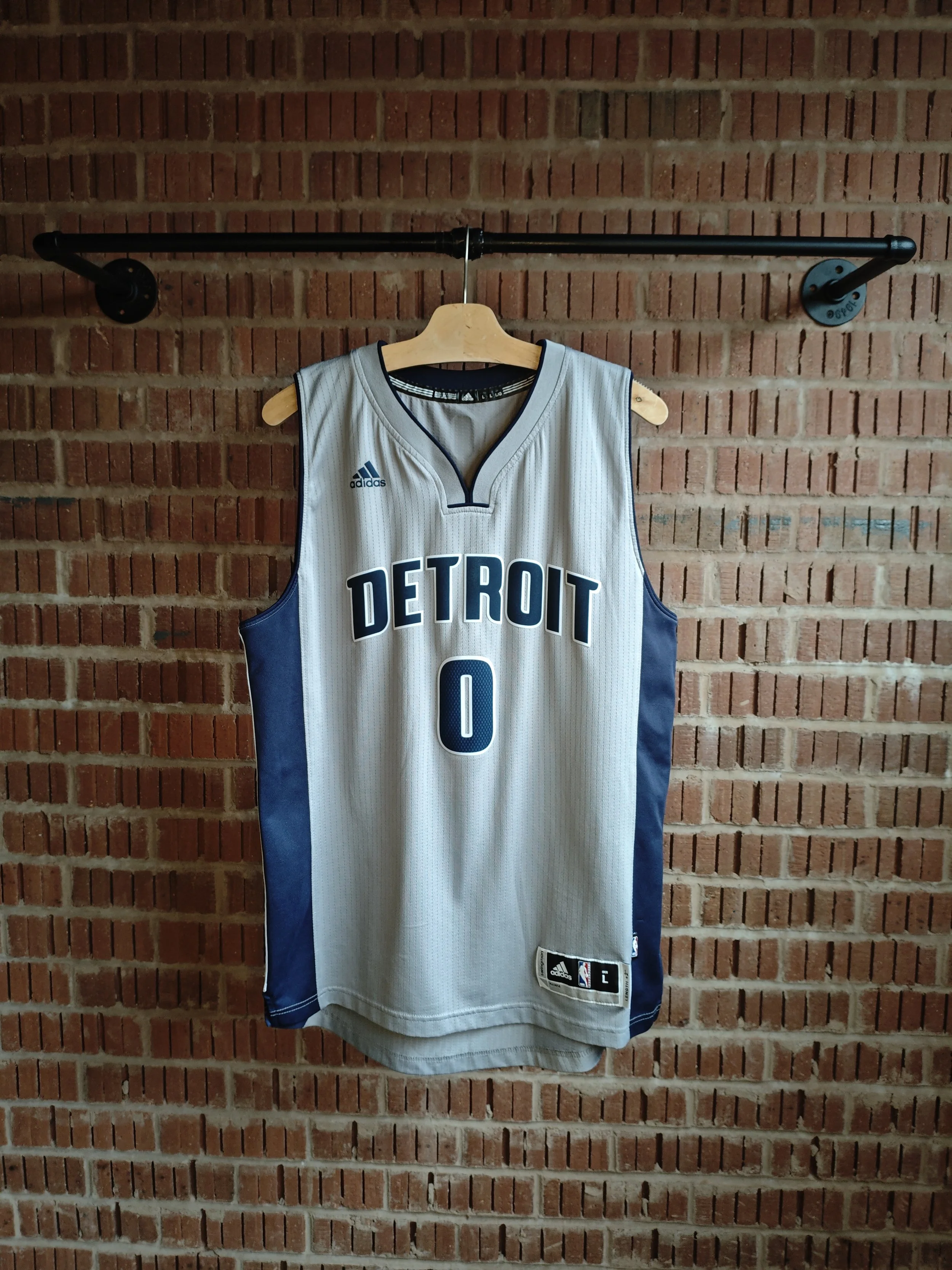 2015 Detroit Pistons -Andre Drummond 0 swingman jersey (L) (Very good)
