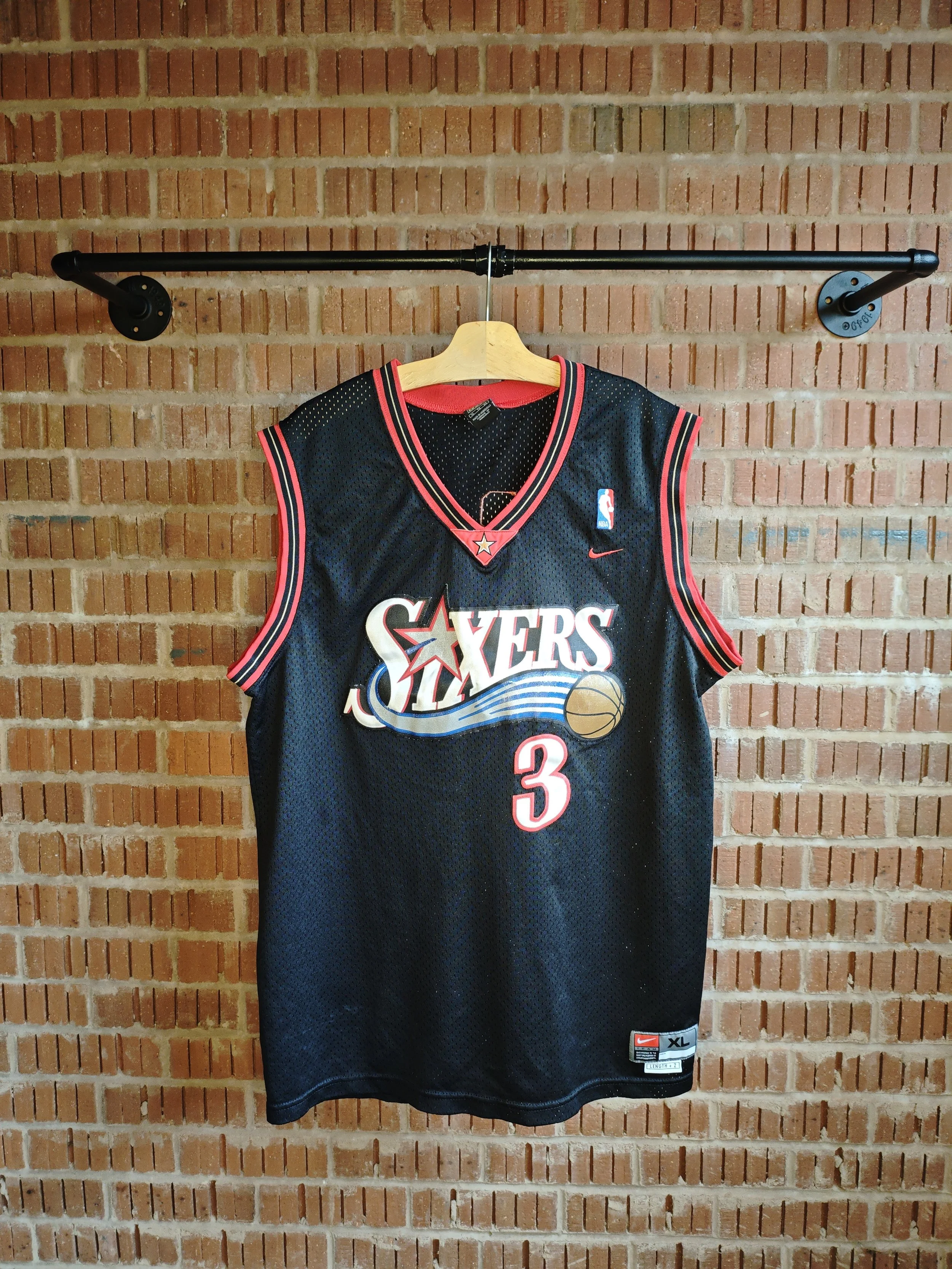2001 Philadelphia 76ers - Allen Iverson 3 swingman jersey (XL) (Good)