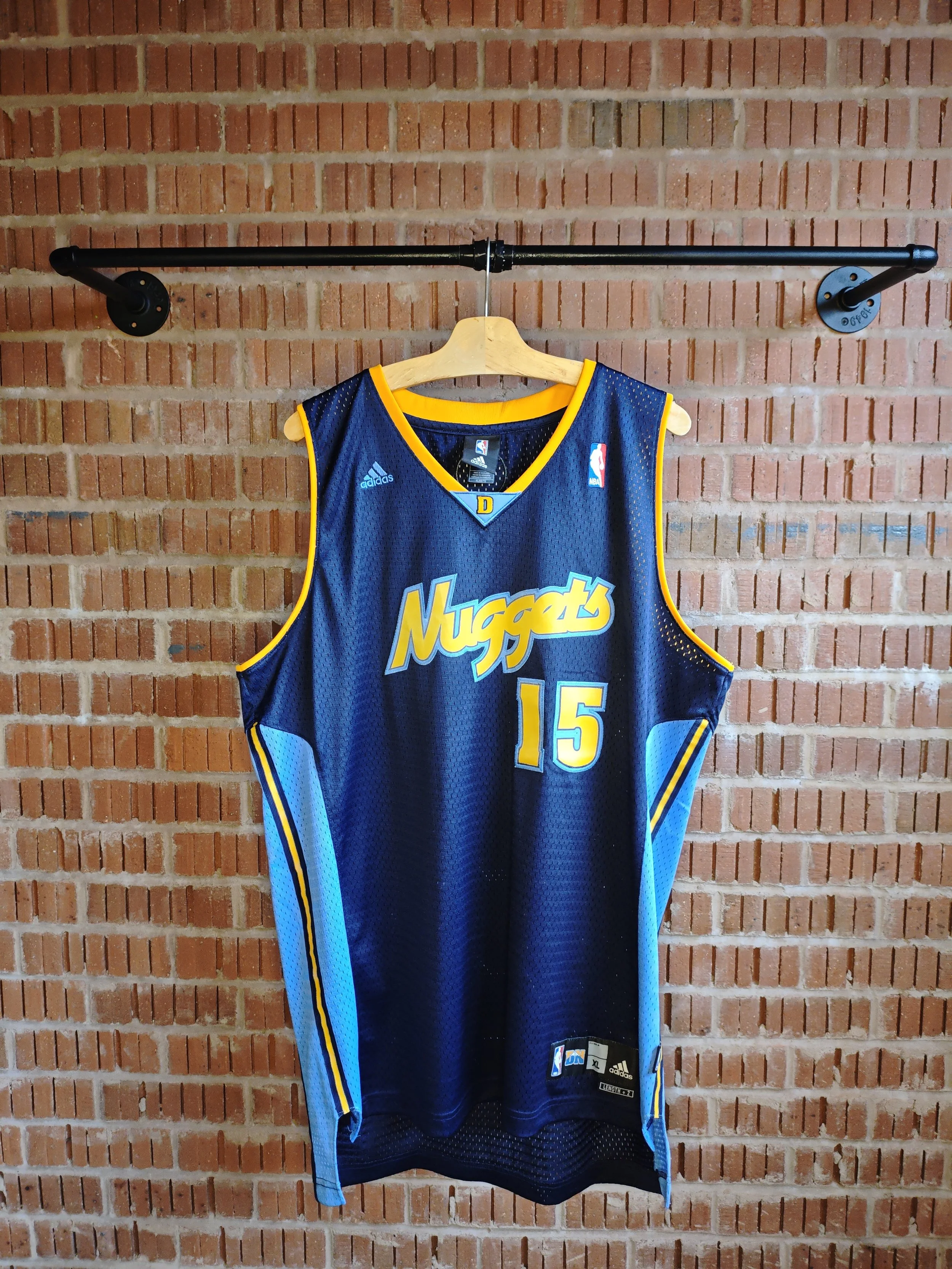 2006 Denver Nuggets - Carmelo Anthony 15 swingman jersey (XL) (very good)