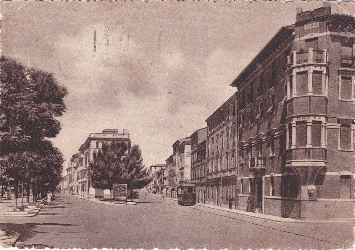 Foto storica di Corso Amendola di Ancona, al bivio di Viale della Vittoria