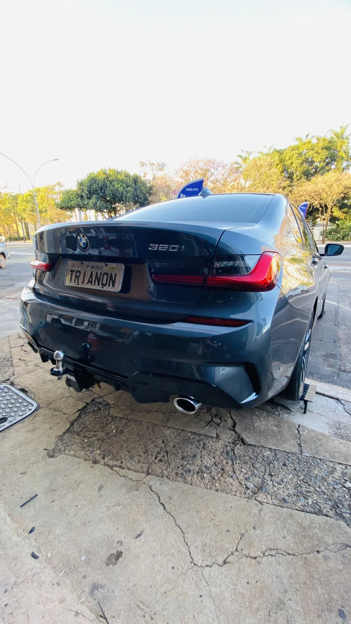 Engate Removível BMW 320i 2019-2023
