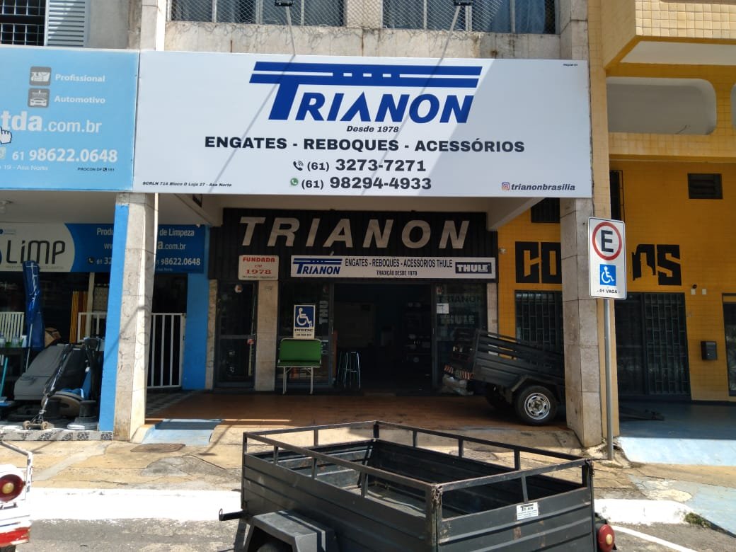 Fachada da Trianon Brasília, especializada em engates, reboques e acessórios automotivos
