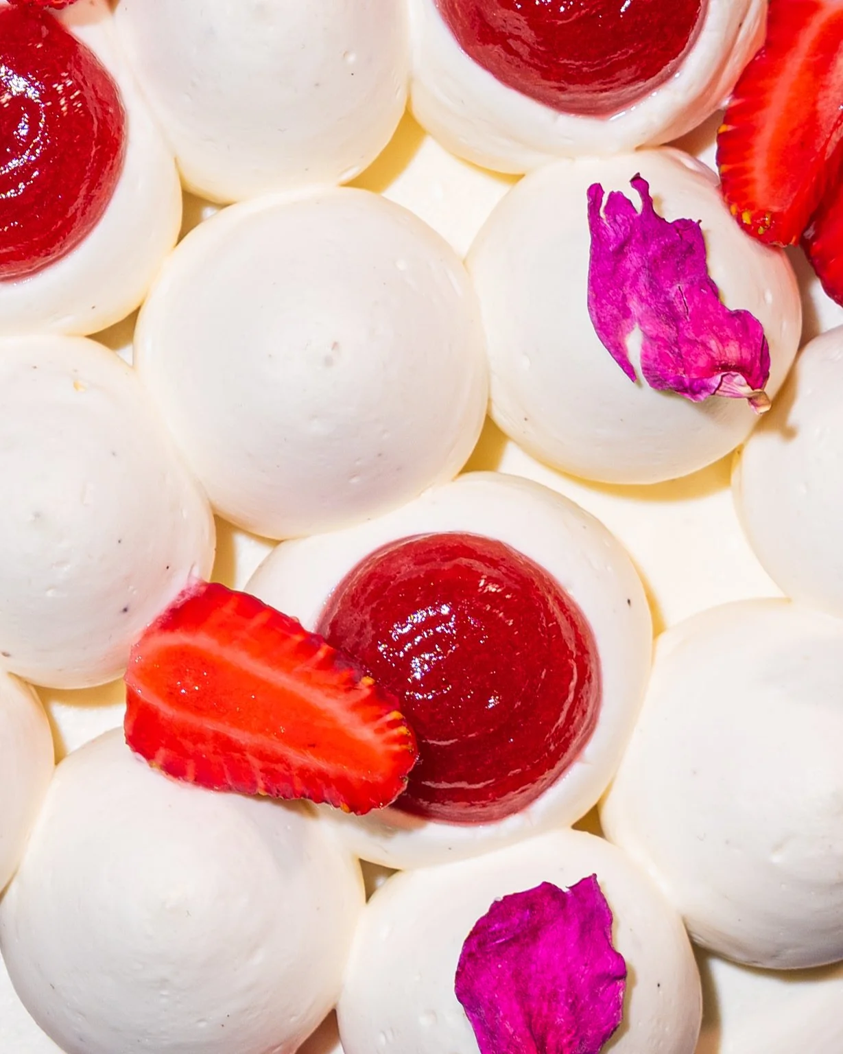 fraisier-detail-editorial-o-gateries.jpg