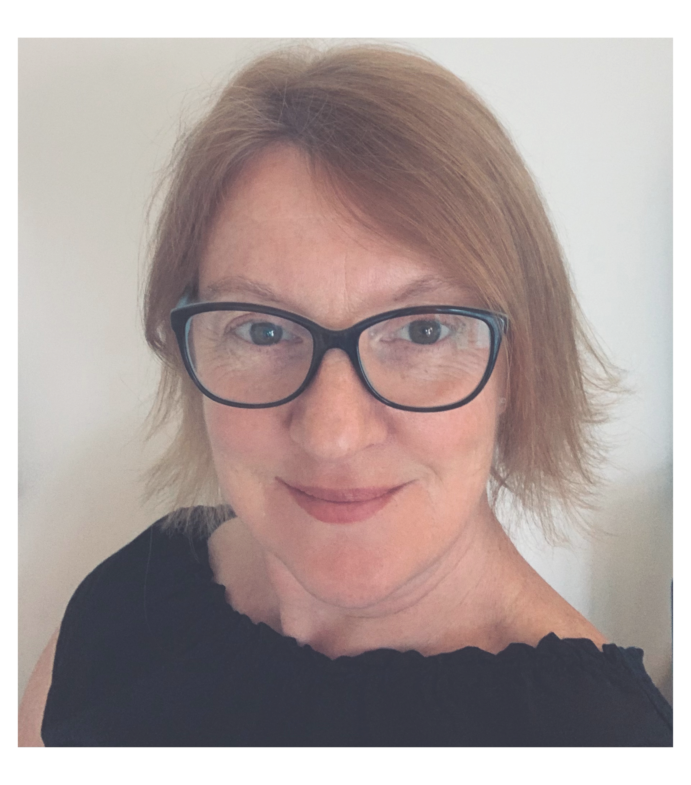 Ali (Alison) Dennett, B2B technology marketing professional, leader and coach.