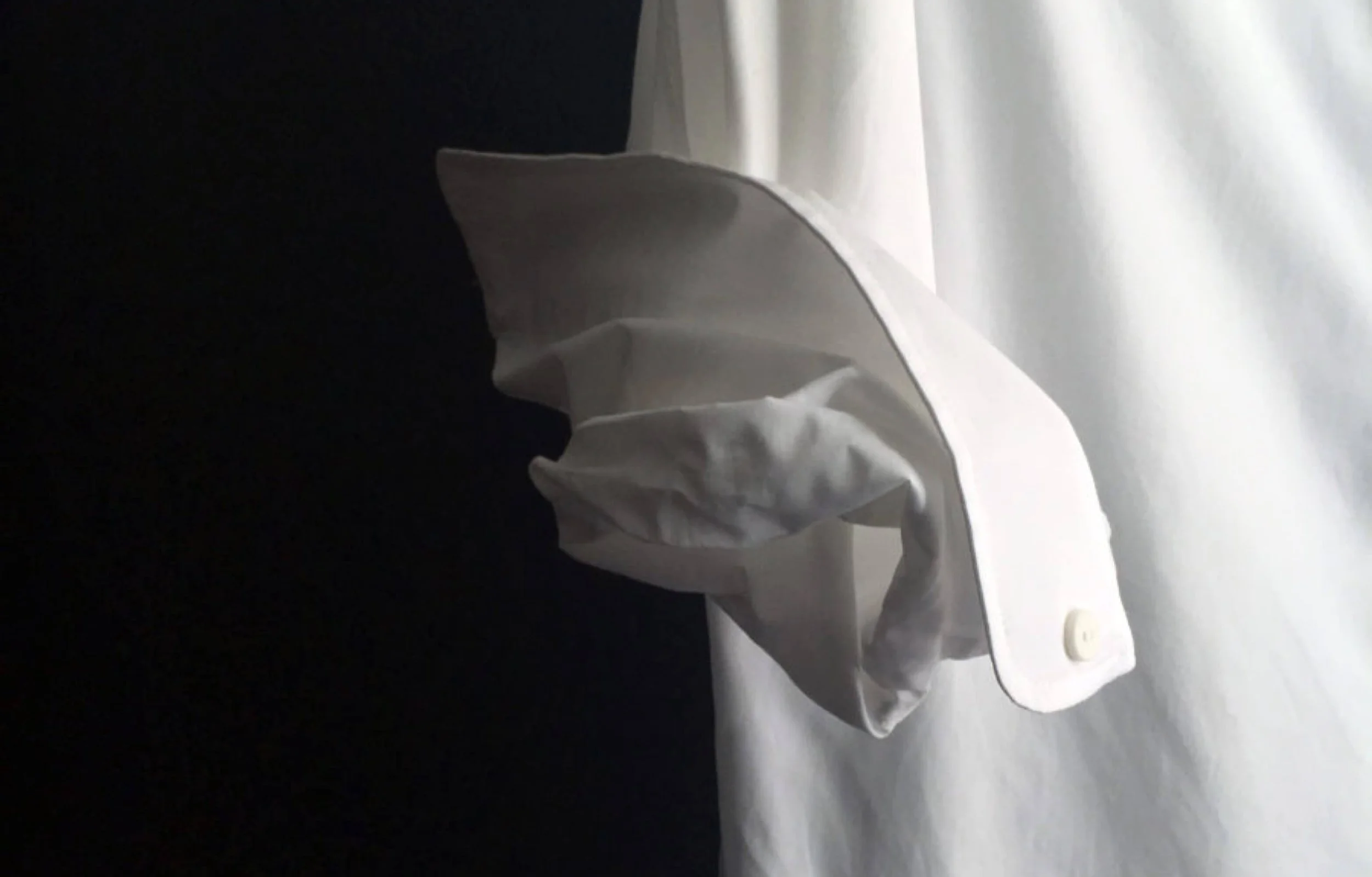 Dry Costume white buttoned blouse