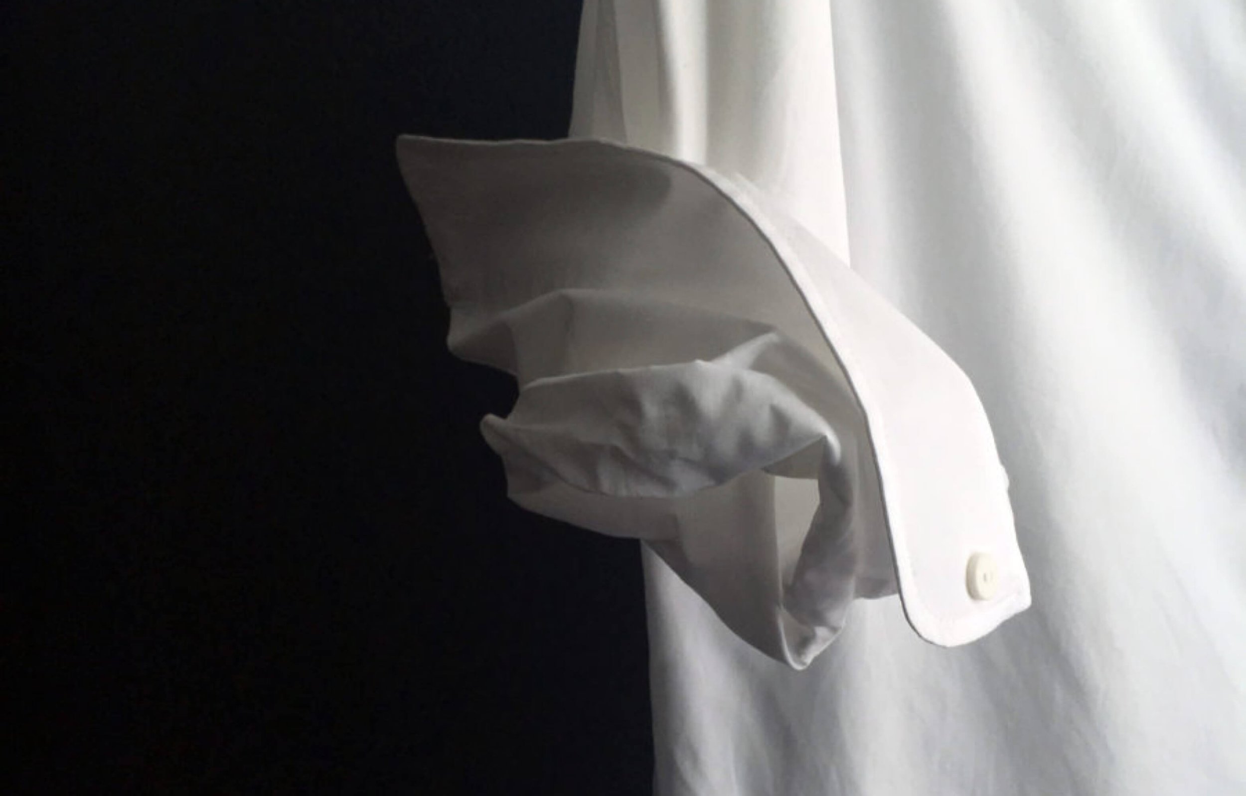 Dry Costume white buttoned blouse