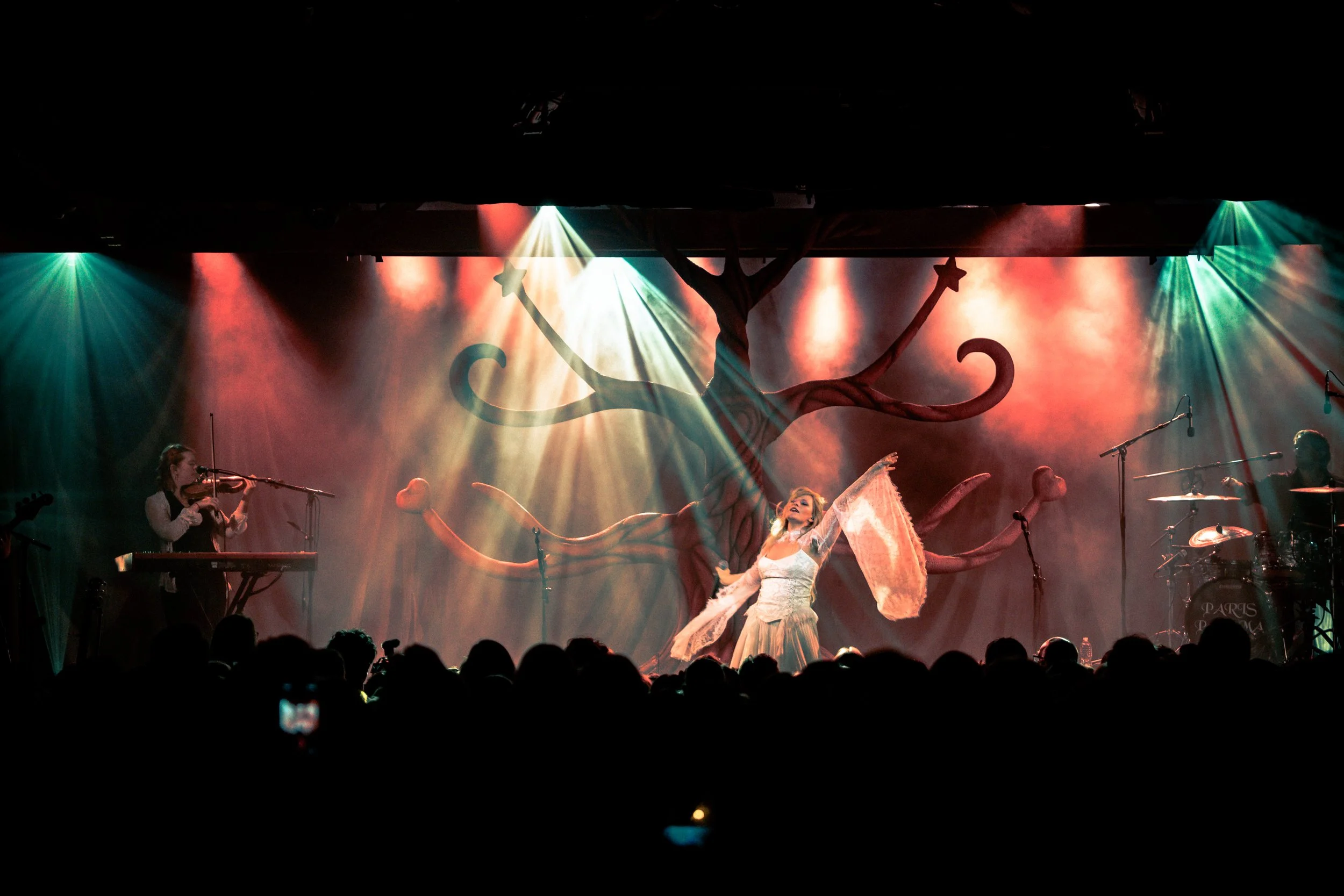 parispaloma_092626_showboxsodo_020.jpg
