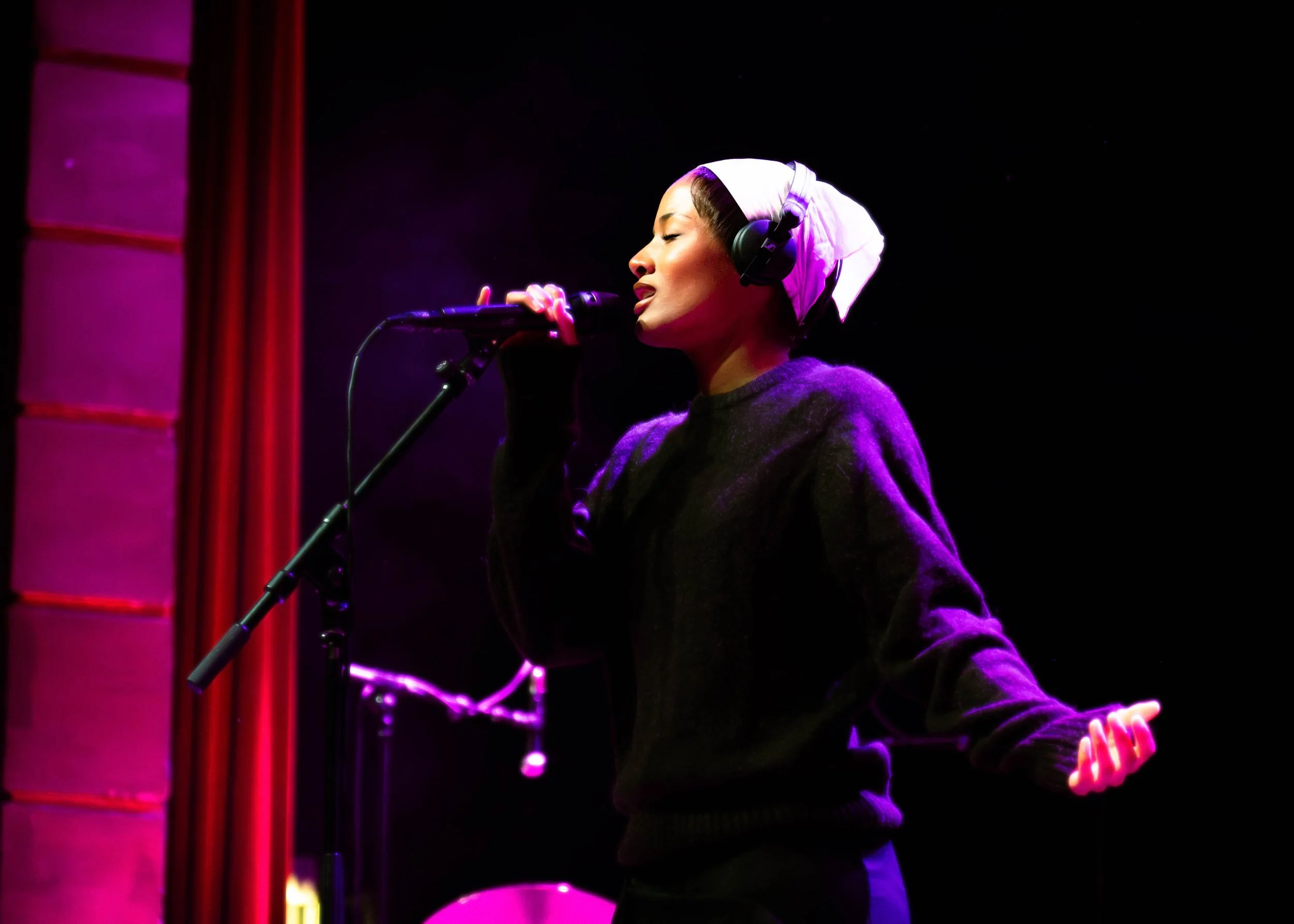 girlsweetvoiced10.12_amaeephoto2.jpg