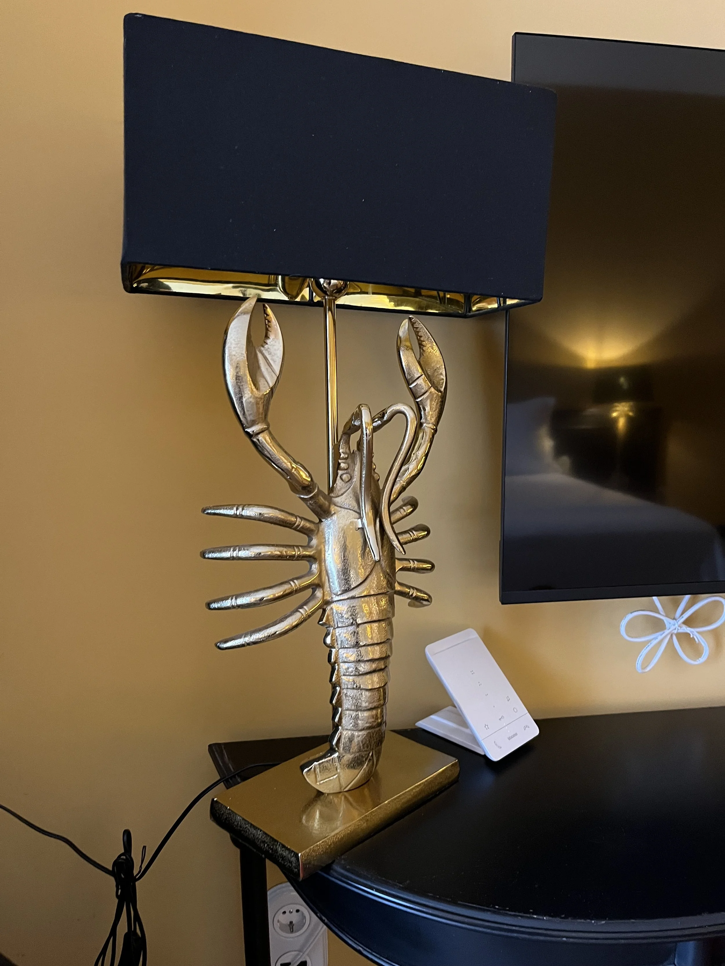 Une chambre de l'Hôtel Divino et sa déco surréaliste.