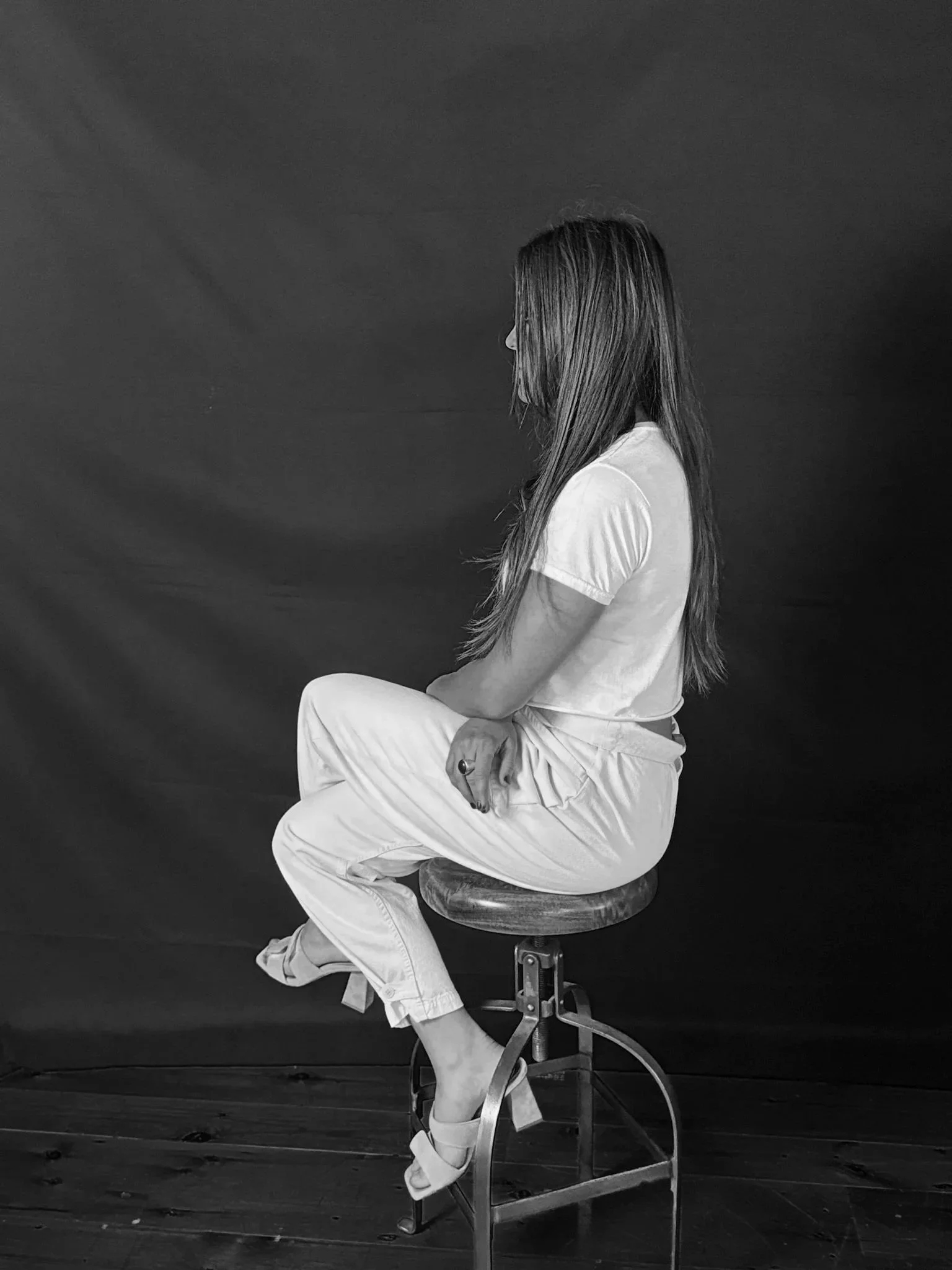 Black-and-white portrait of Leah McMullen, independent brand advisor.