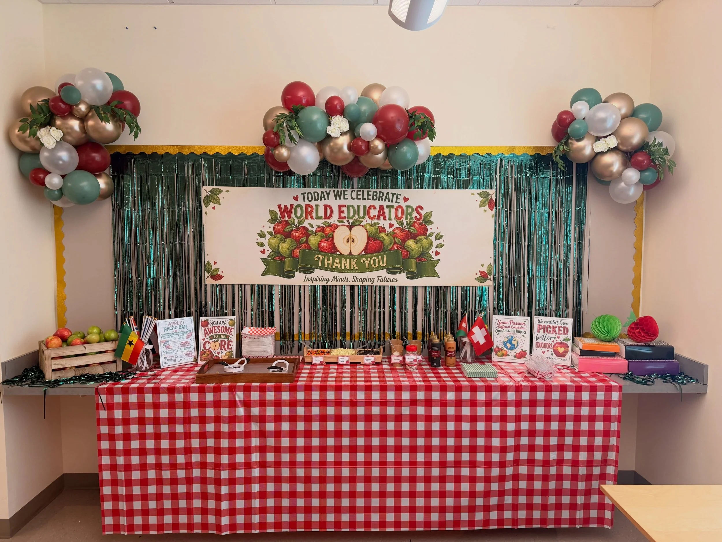 Thank you to Principal Sarah, parents, and PTO members for helping set up a tasty treat for our educators today. 🤤