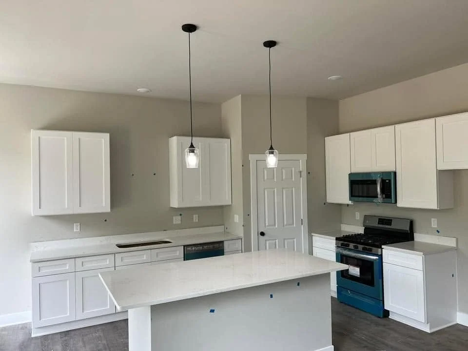 kitchen counter3.jpg