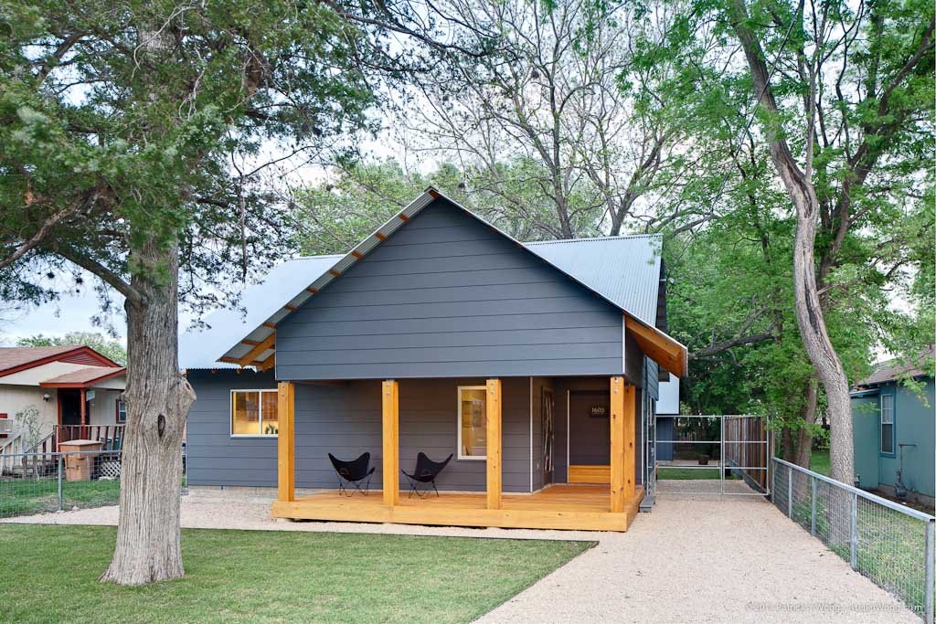 tuart Sampley Architect - Austin, TX -Moontower-exterior