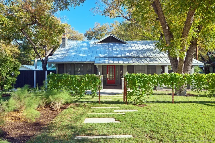 tuart Sampley Architect - Austin, TX -Bouldin-exterior