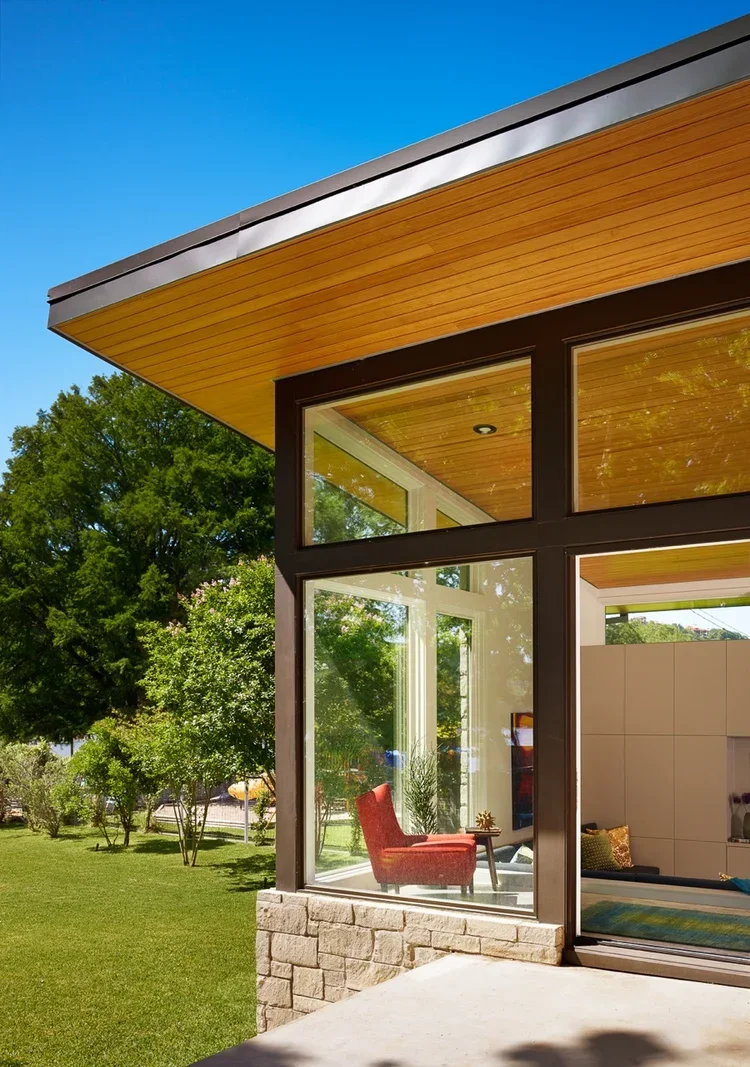 tuart Sampley Architect - Austin, TX - Ski-Shores-rear-exterior