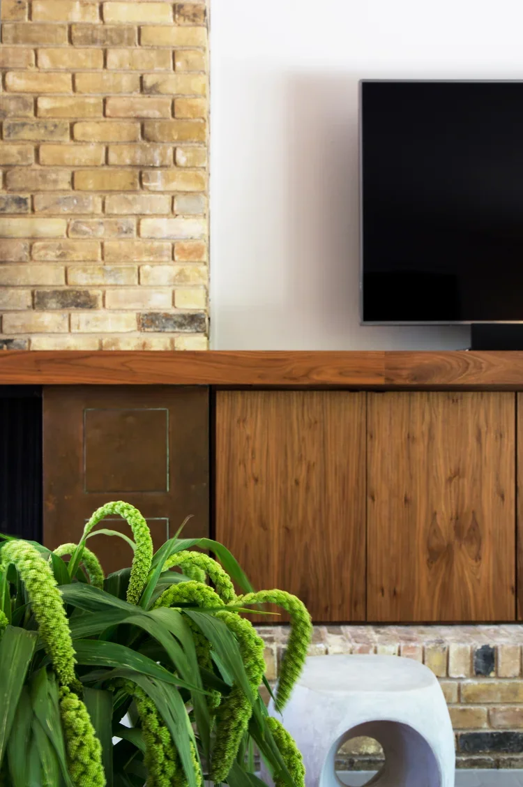 tuart Sampley Architect - Austin, TX - verde-vista-living-detail