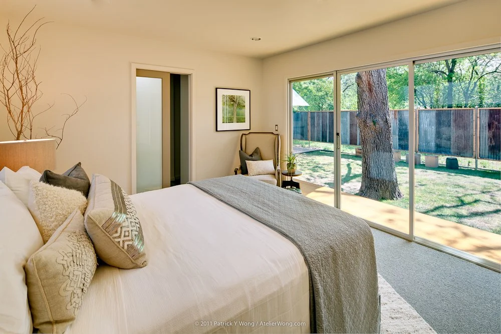 tuart Sampley Architect - Austin, TX -Moontower-bedroom