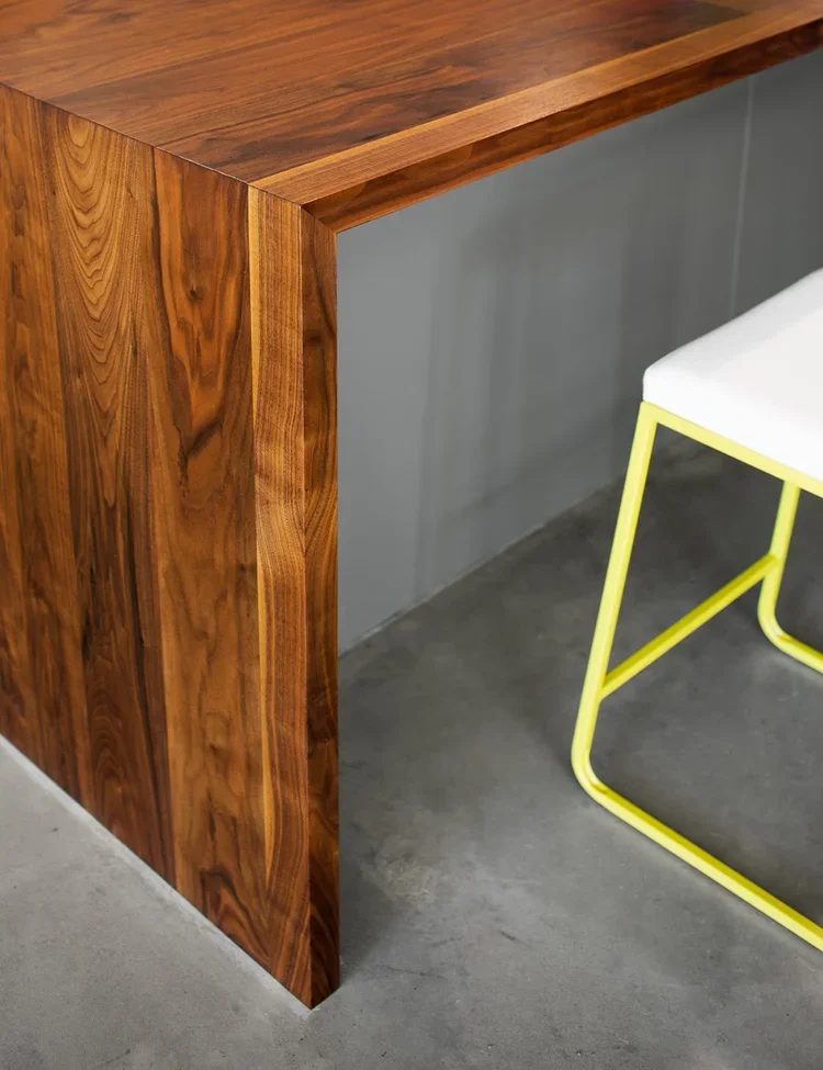 tuart Sampley Architect - Austin, TX - Ski-Shores-kitchen-detail